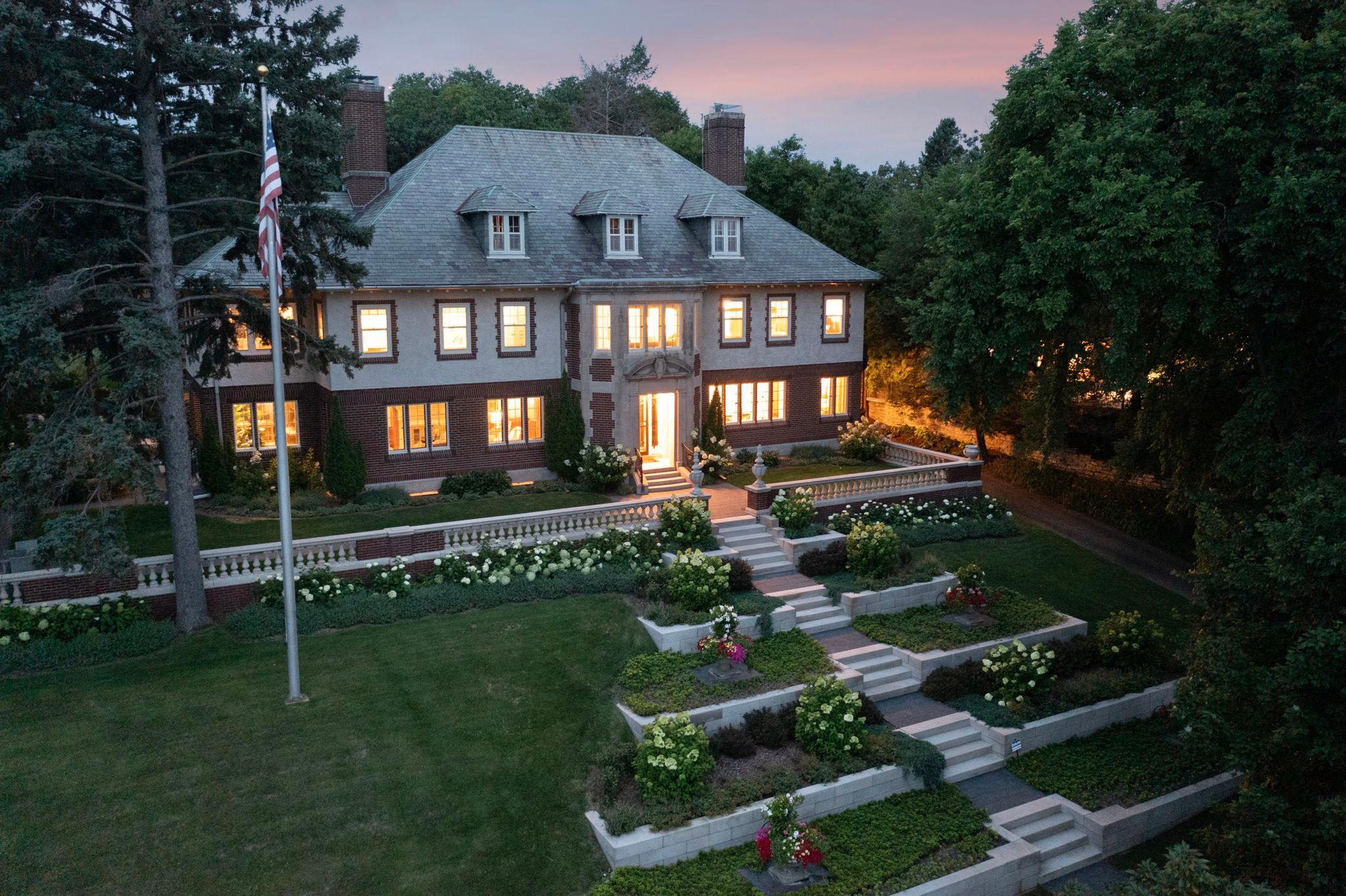 Minneapolis, Minnesota, 55416, United States, 5 Bedrooms Bedrooms, ,4 BathroomsBathrooms,Residential,For Sale,1907666