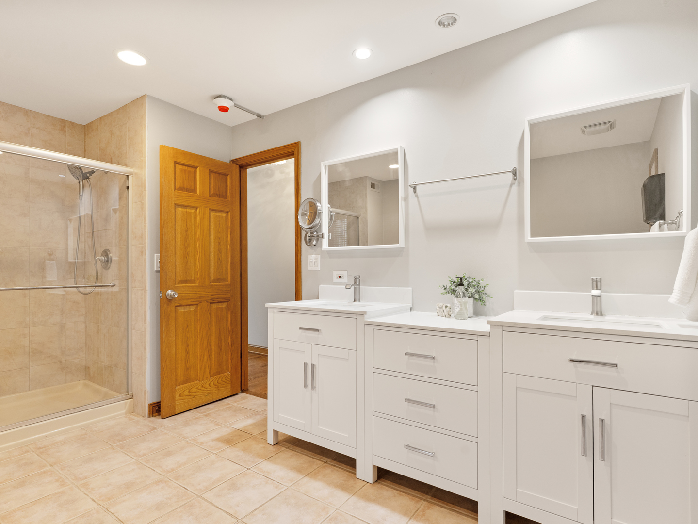 Frankfort, Illinois, 60423, United States, 8 Bedrooms Bedrooms, ,7 BathroomsBathrooms,Residential,For Sale,1911769
