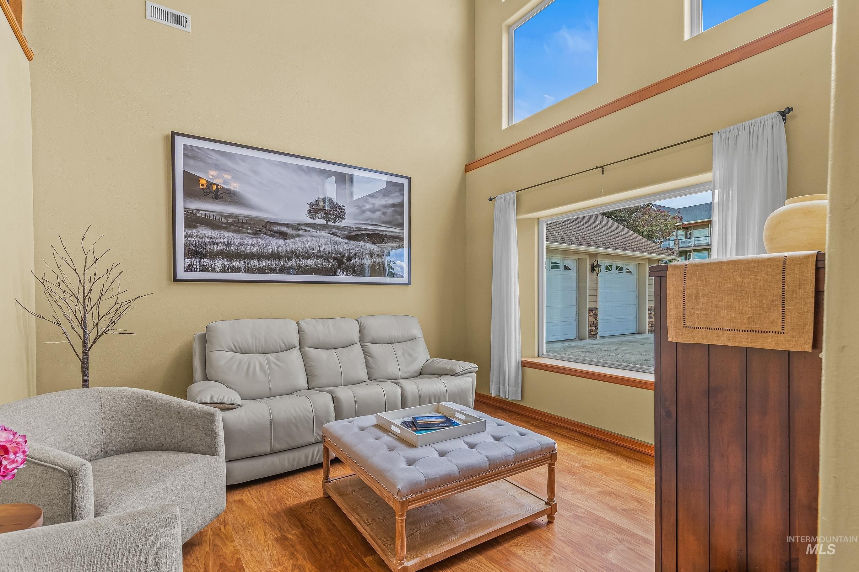 Clarkston, Washington, 99403, United States, 4 Bedrooms Bedrooms, ,3 BathroomsBathrooms,Residential,For Sale,1974298