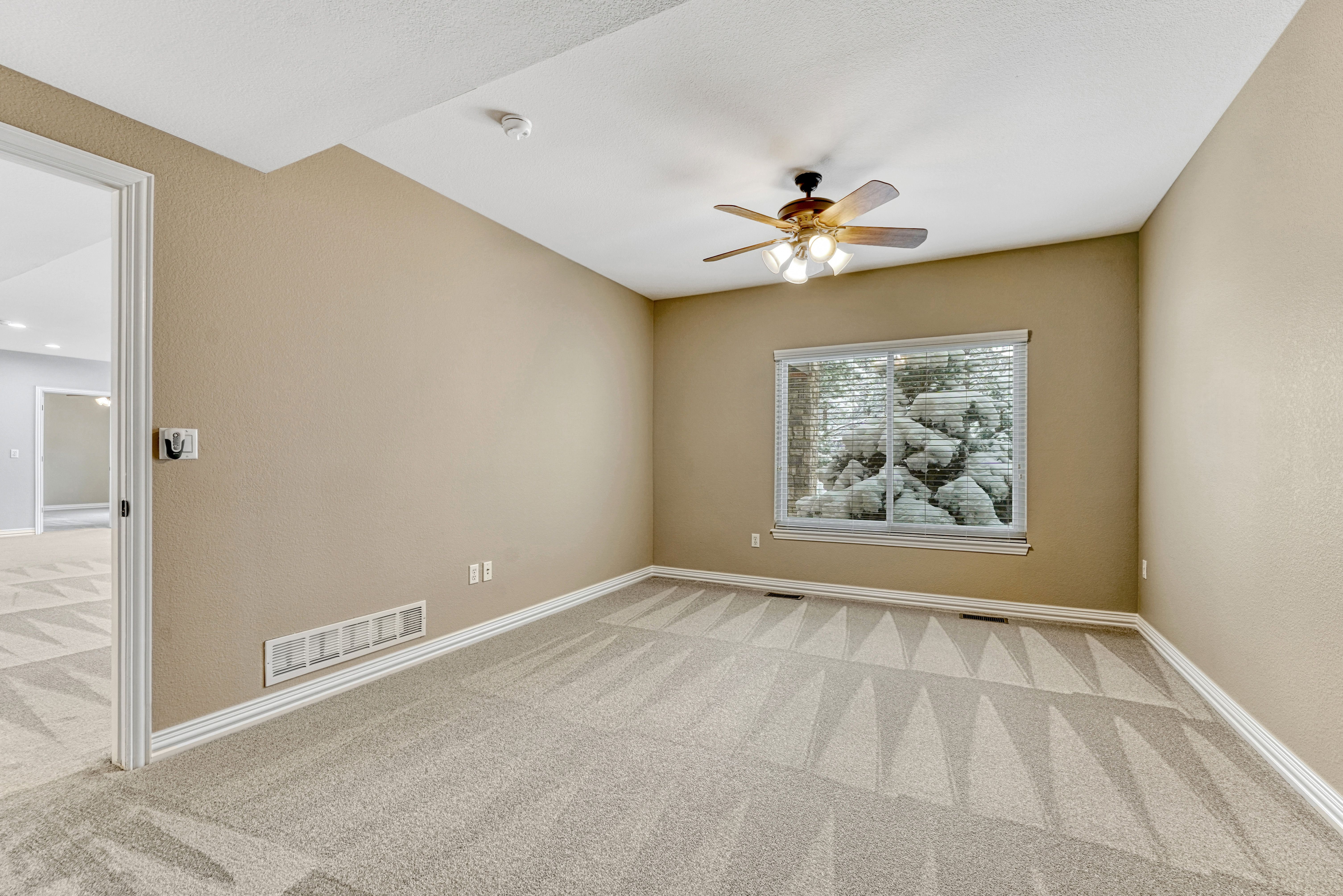 Forest Park Ranch Home with Golf Course Views - 物件實景