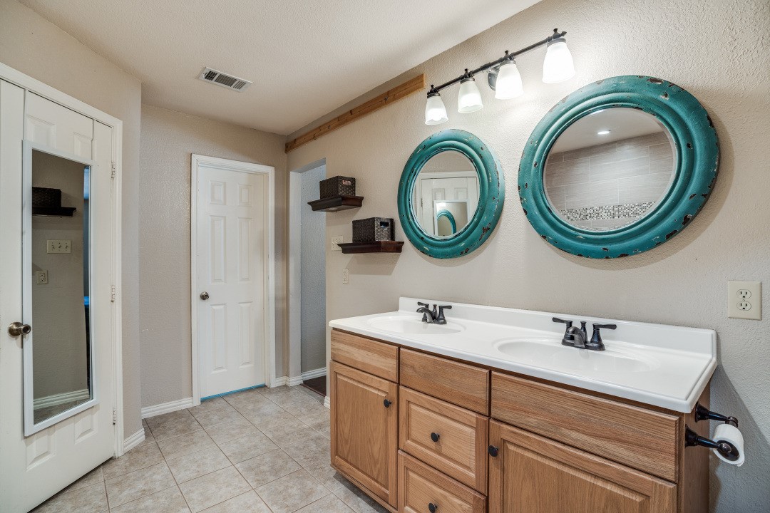 Boyd, Texas, 76023, United States, 3 Bedrooms Bedrooms, ,2 BathroomsBathrooms,Residential,For Sale,1999826