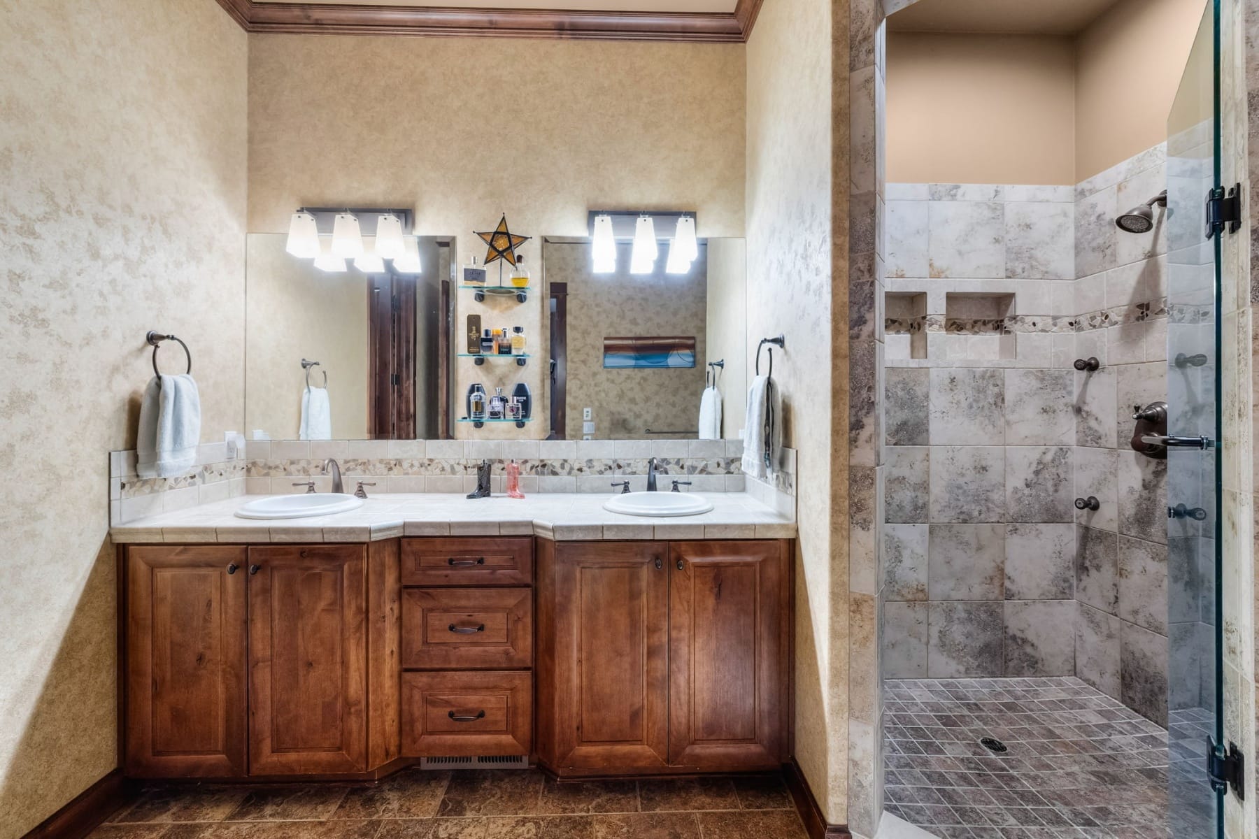  1144 Highland View Loop Redmond, OR 97756 - 物件實景