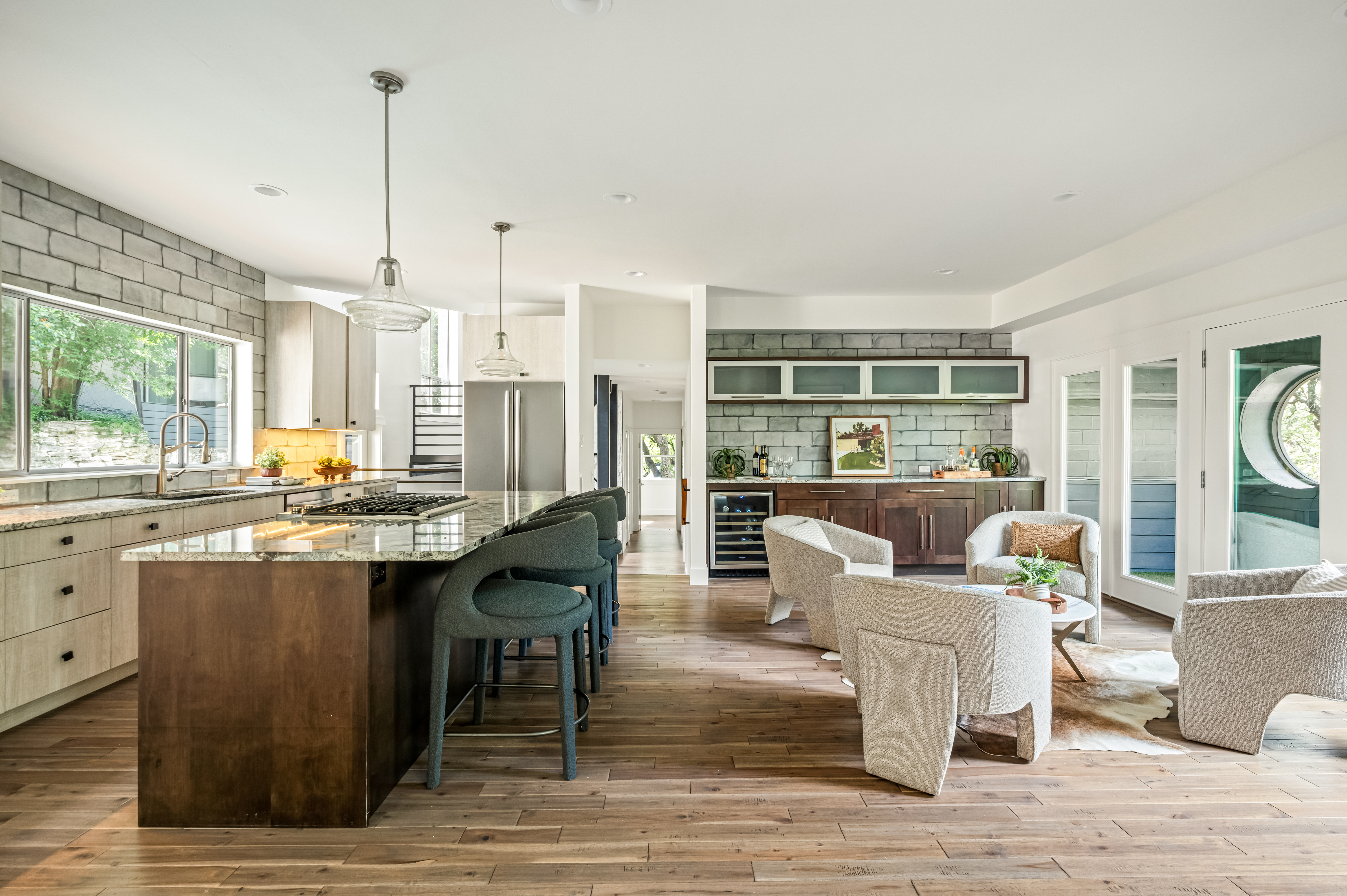  Tarrytown Home with Personality, Privacy, and a Pool - 物件實景