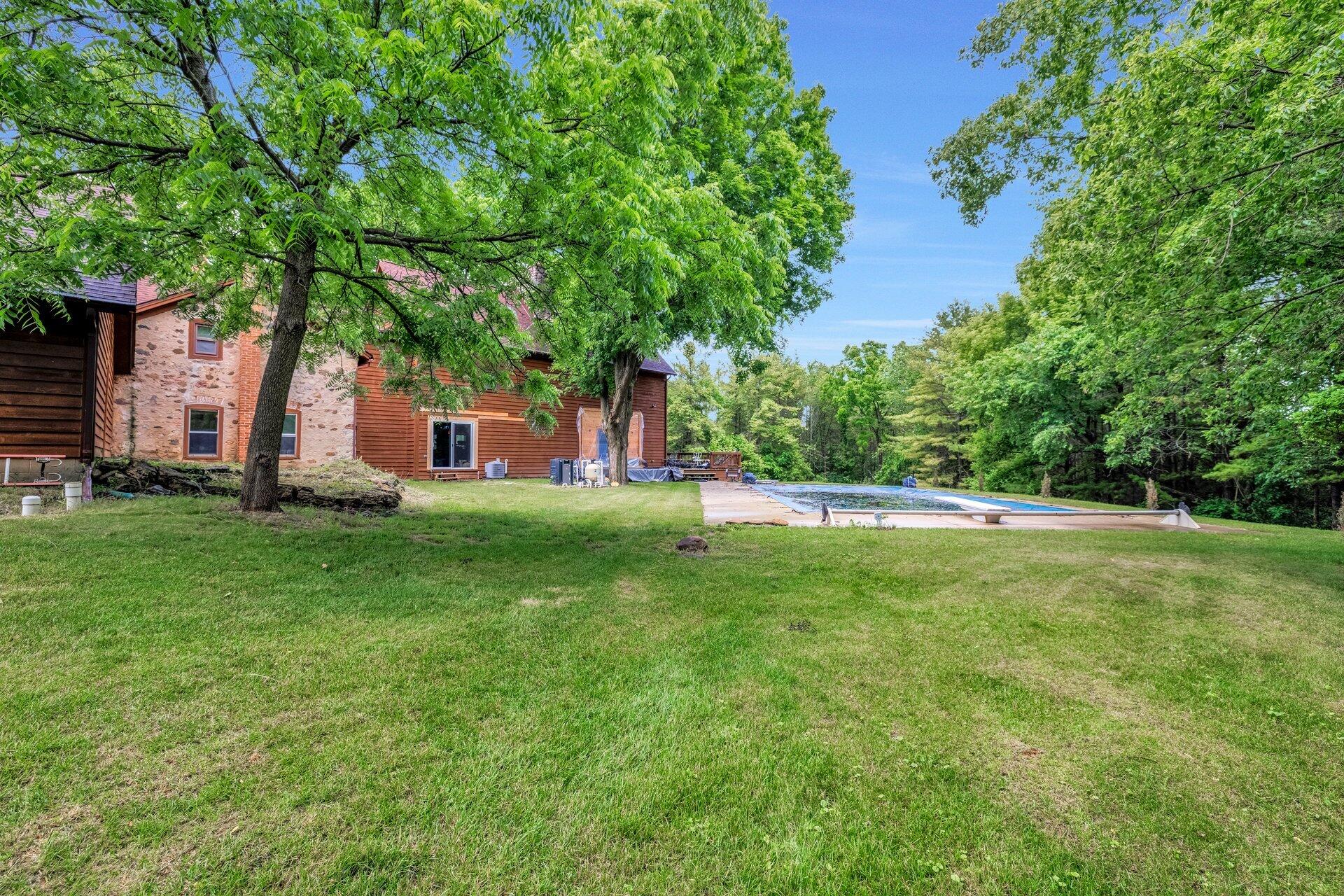 Saukville, Wisconsin, 53080, United States, 4 Bedrooms Bedrooms, ,4 BathroomsBathrooms,Residential,For Sale,1877225