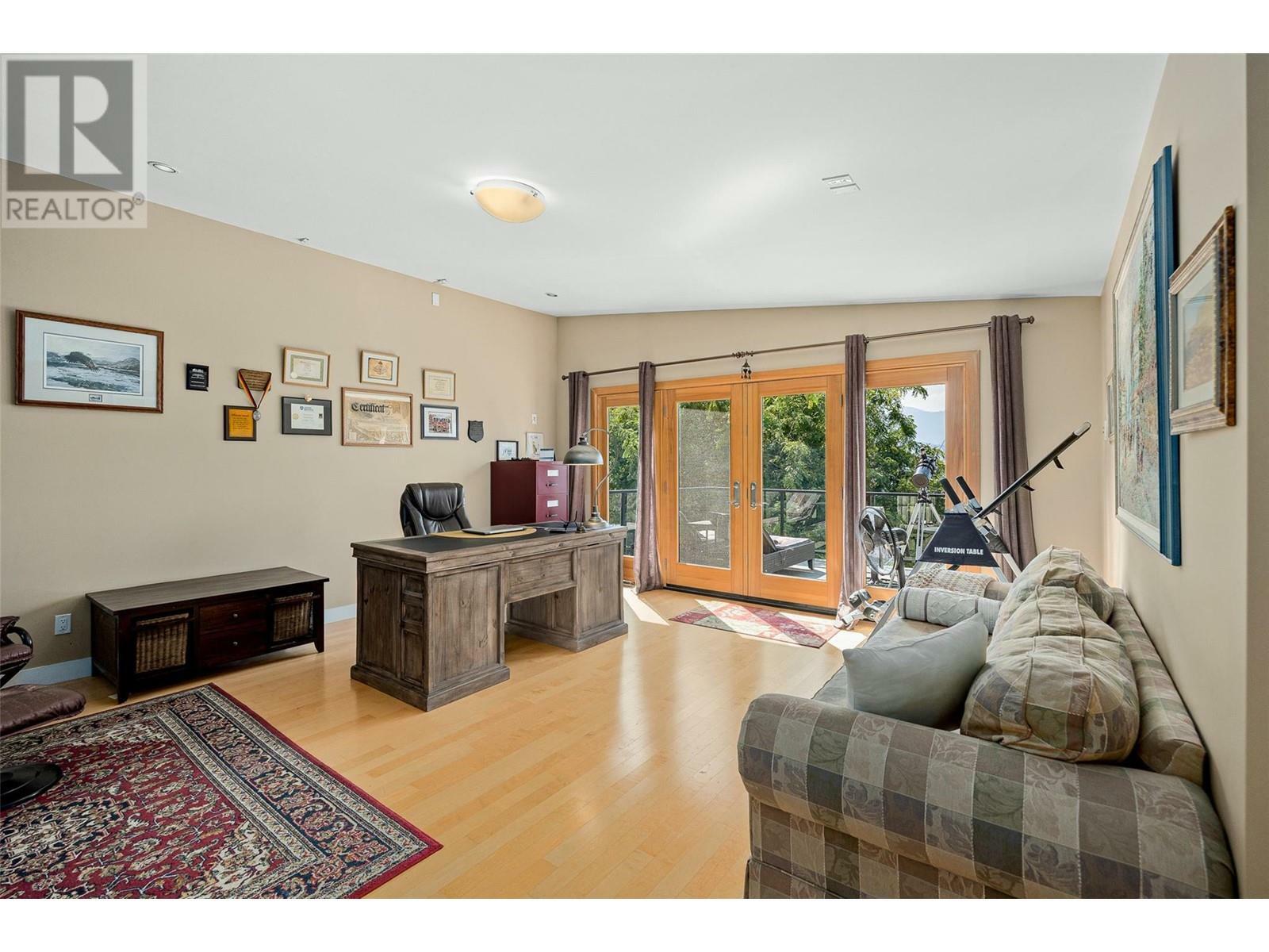 LAKE COUNTRY, British Columbia, V4V 1B3, CA, 5 Bedrooms Bedrooms, ,4 BathroomsBathrooms,Residential,For Sale,1838112