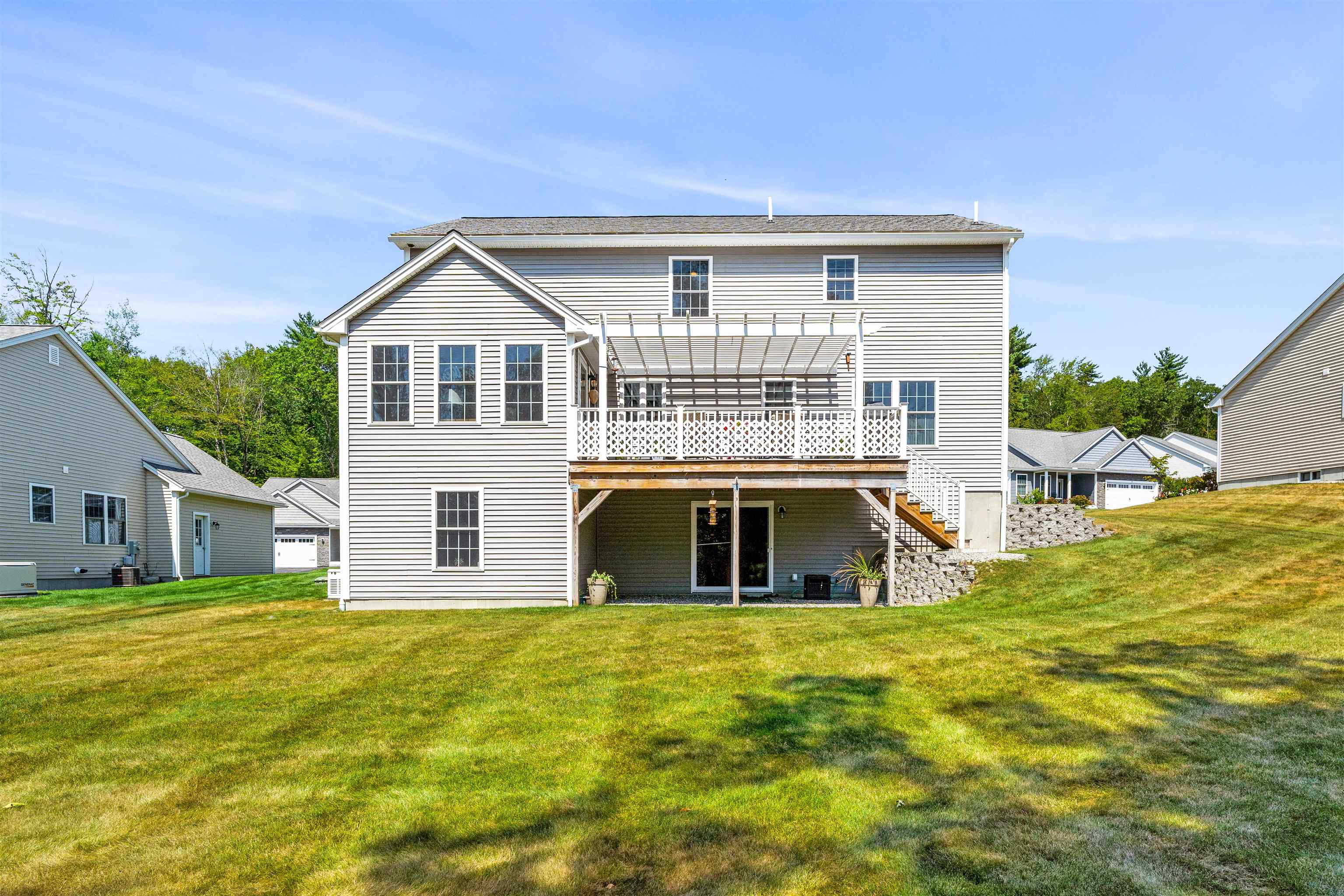 Candia, New Hampshire, 03034, United States, 2 Bedrooms Bedrooms, ,3 BathroomsBathrooms,Residential,For Sale,1918518