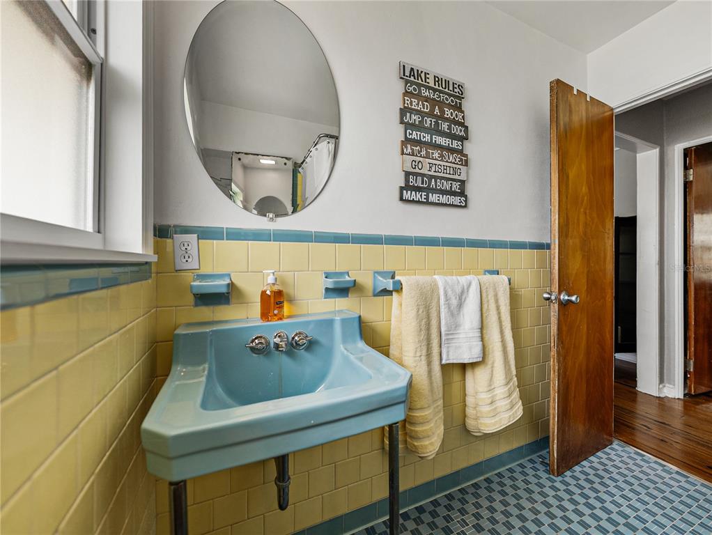 Lake Wales, Florida, 33898, United States, 3 Bedrooms Bedrooms, ,2 BathroomsBathrooms,Residential,For Sale,1950388