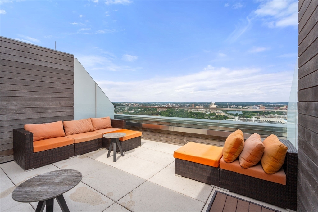 Boston, Massachusetts, 02215, United States, 2 Bedrooms Bedrooms, ,2 BathroomsBathrooms,Residential,For Sale,1941933