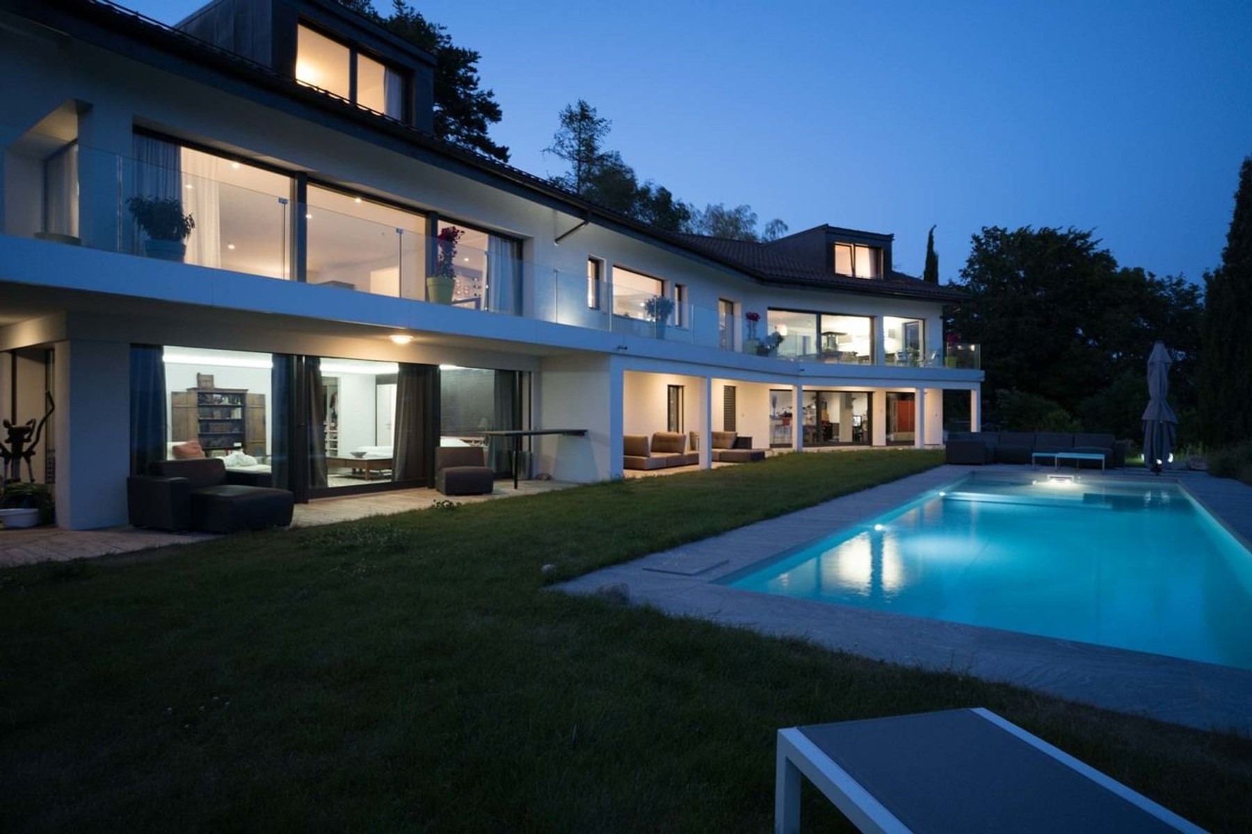  EXCEPTIONAL PANORAMIC VILLA WITH A POOL OVERLOOKING THE LAKE - 物件實景