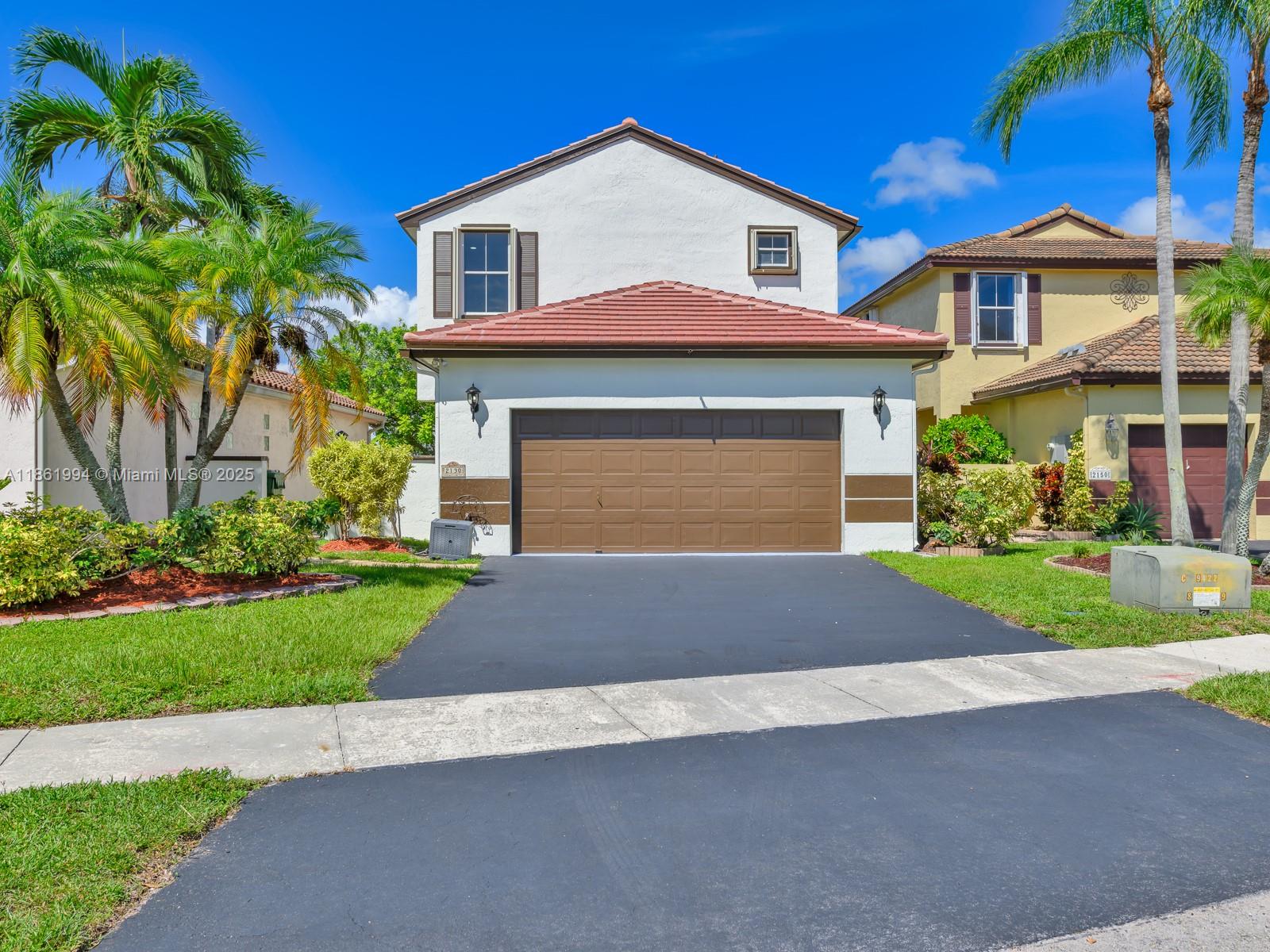 Pembroke Pines, Florida, 33029, United States, 3 Bedrooms Bedrooms, ,3 BathroomsBathrooms,Residential,For Sale,1923091