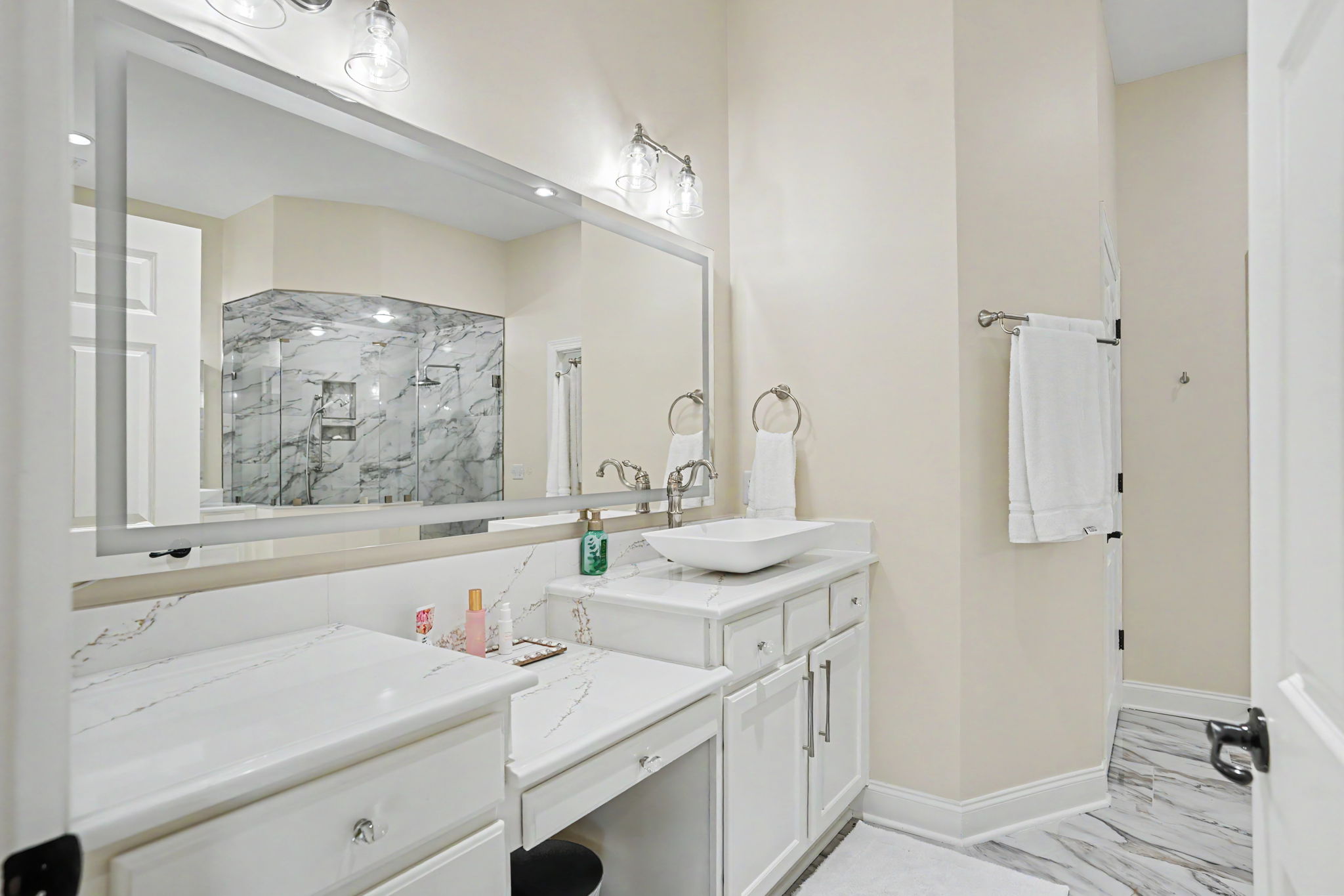  1201 River Oaks Drive, Richmond Hill - 物件實景