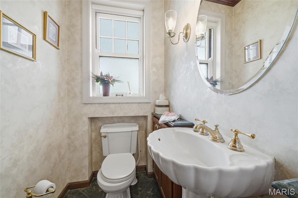 St Louis, Missouri, 63116, United States, 3 Bedrooms Bedrooms, ,2 BathroomsBathrooms,Residential,For Sale,1991681