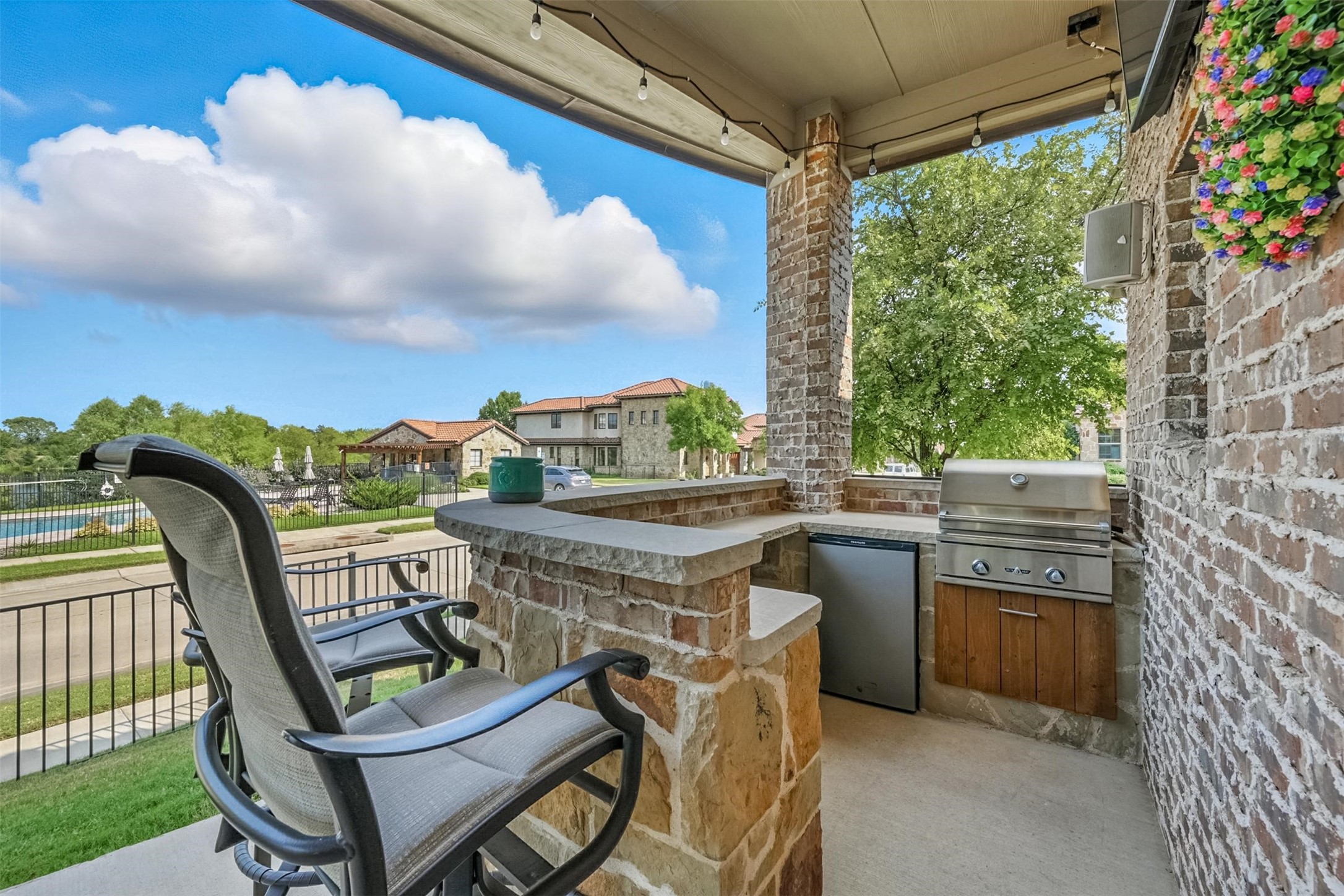 Denton, Texas, 76210, United States, 3 Bedrooms Bedrooms, ,3 BathroomsBathrooms,Residential,For Sale,1932168