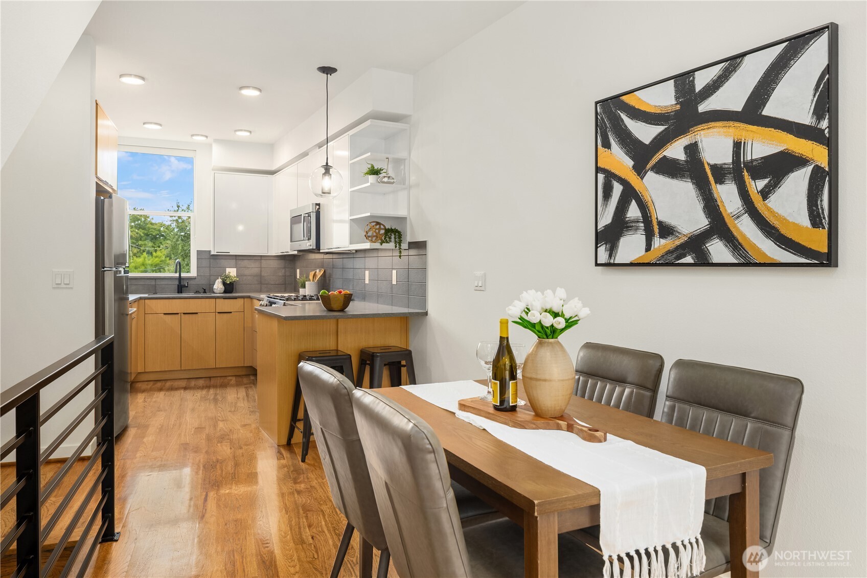 Seattle, Washington, 98115, United States, 3 Bedrooms Bedrooms, ,Residential,For Sale,1926202