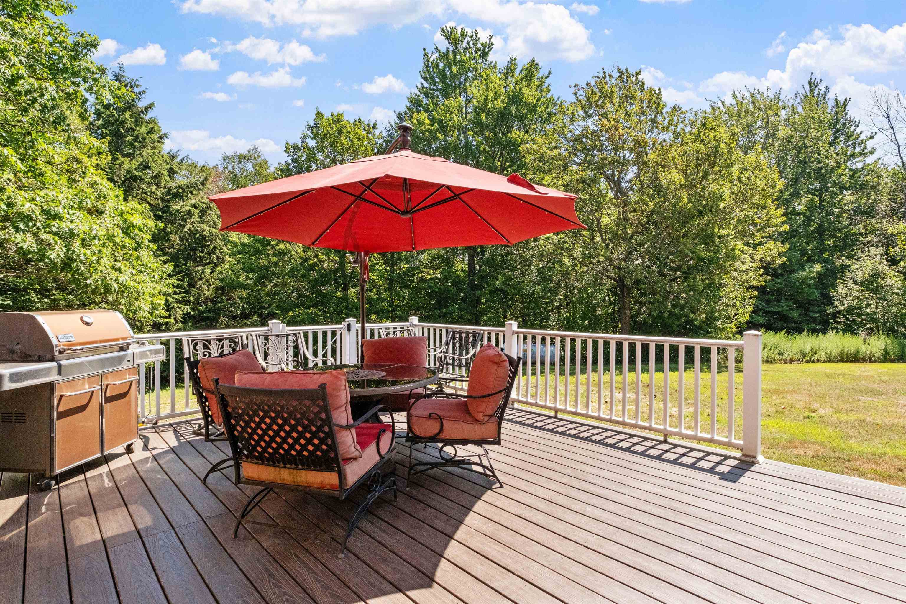 Bradford, New Hampshire, 03221, United States, 4 Bedrooms Bedrooms, ,1 BathroomBathrooms,Residential,For Sale,1924842