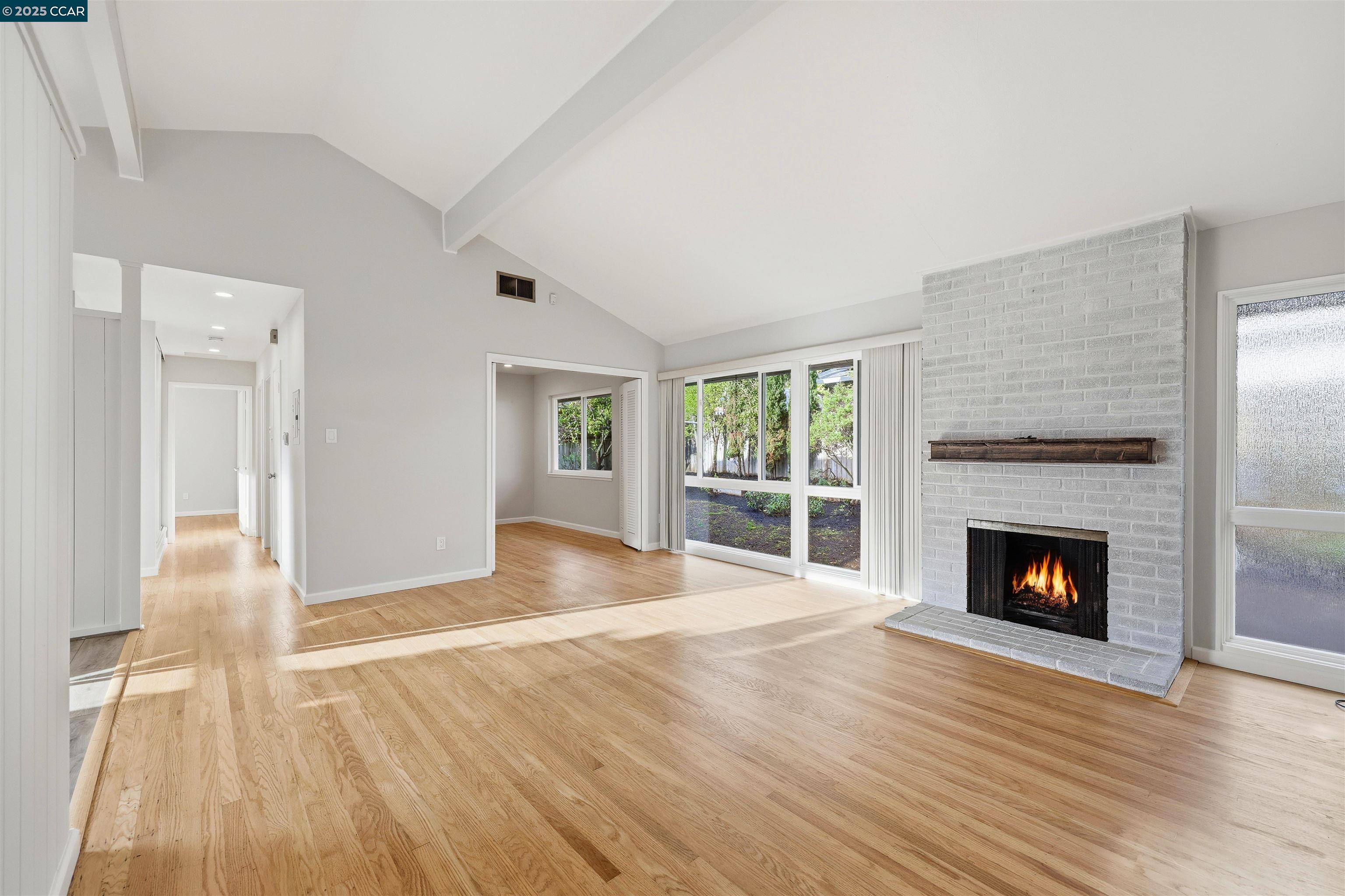 Richmond, California, 94806, United States, 3 Bedrooms Bedrooms, ,2 BathroomsBathrooms,Residential,For Sale,1989695