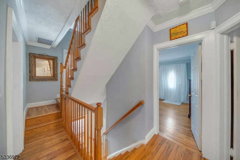 West Orange Twp., New Jersey, 07052, United States, 6 Bedrooms Bedrooms, ,4 BathroomsBathrooms,Residential,For Sale,1934575