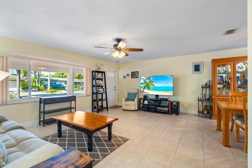 Deerfield Beach, Florida, 33441, United States, 2 Bedrooms Bedrooms, ,2 BathroomsBathrooms,Residential,For Sale,1995826