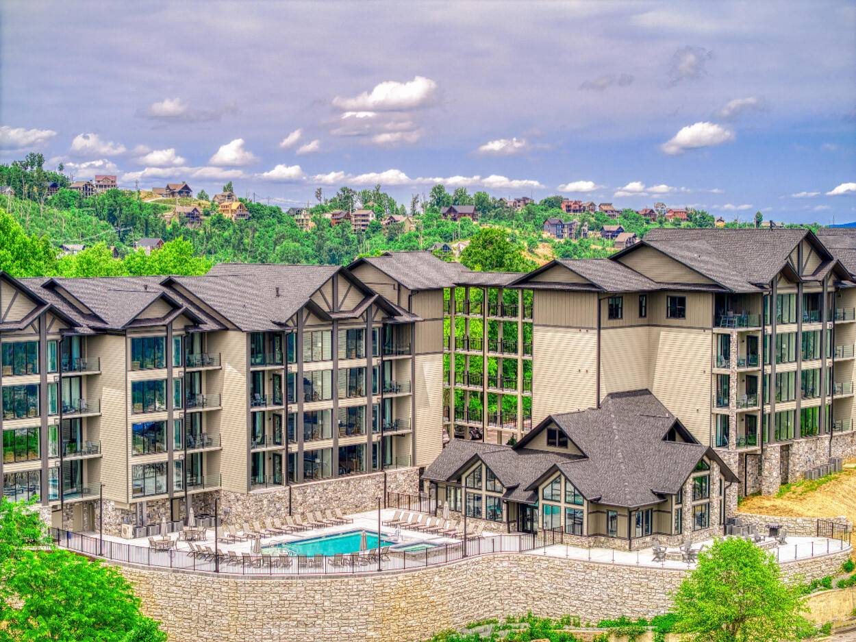 Gatlinburg, Tennessee, 37738, United States, 3 Bedrooms Bedrooms, ,4 BathroomsBathrooms,Residential,For Sale,2027383