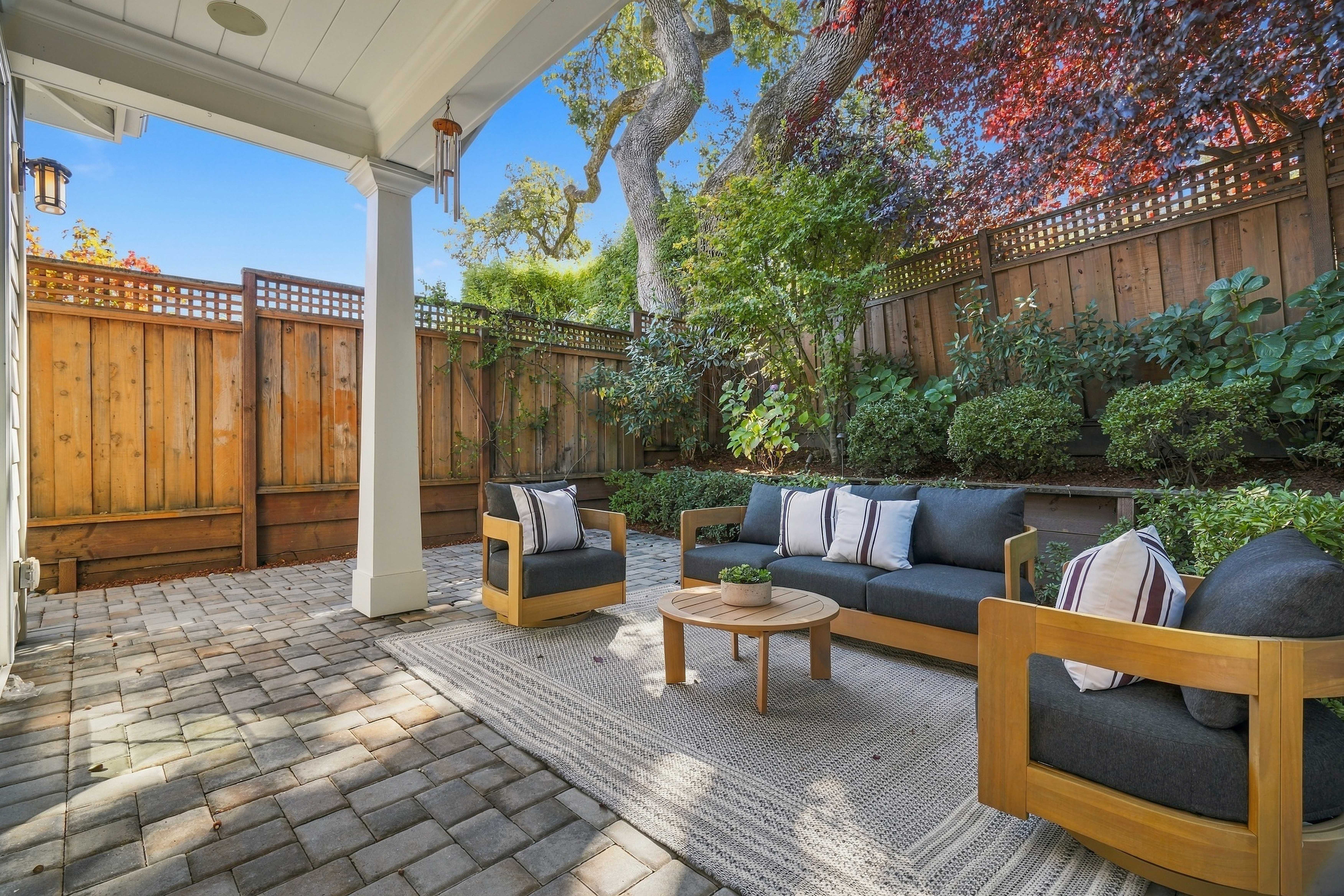  Turnkey Luxury and Premier Location in Beverly Terrace - 物件實景