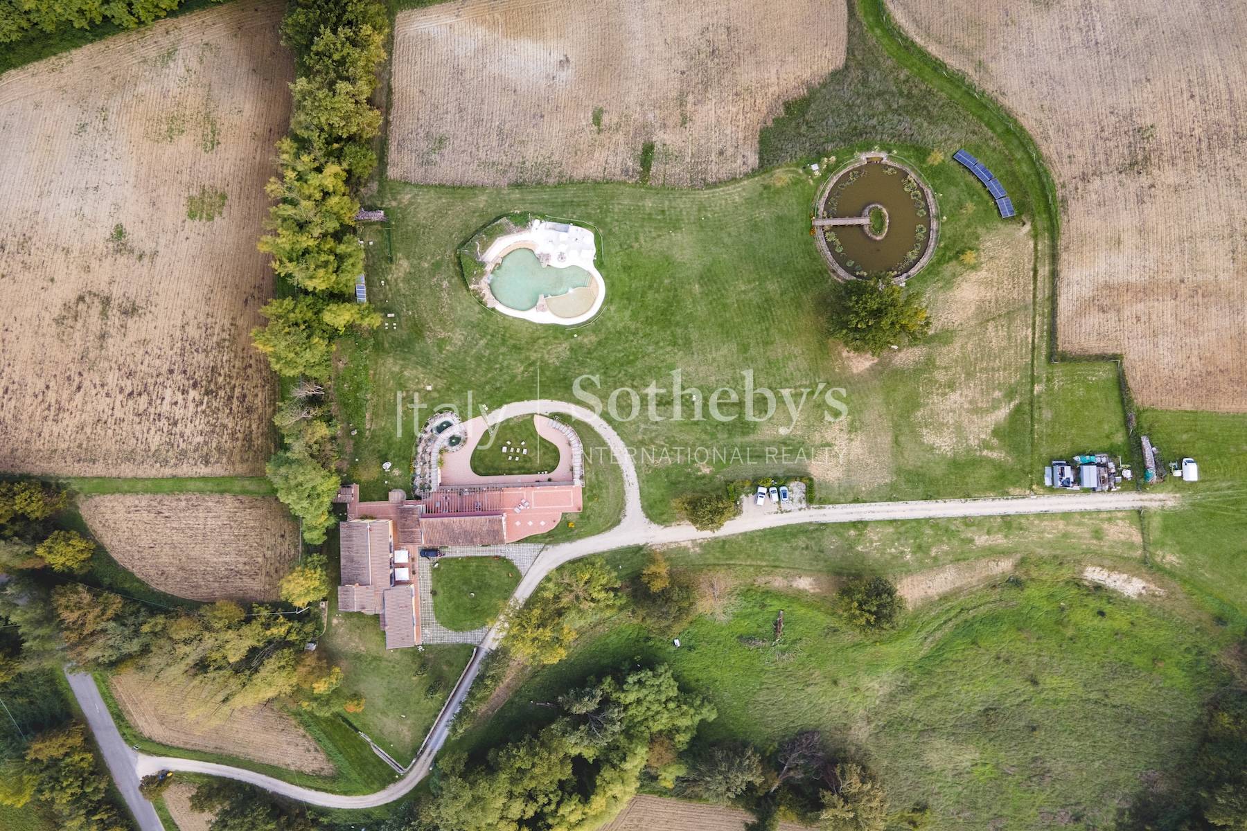  Prestigious Villa with Pool and Park in Mugello - 物件實景