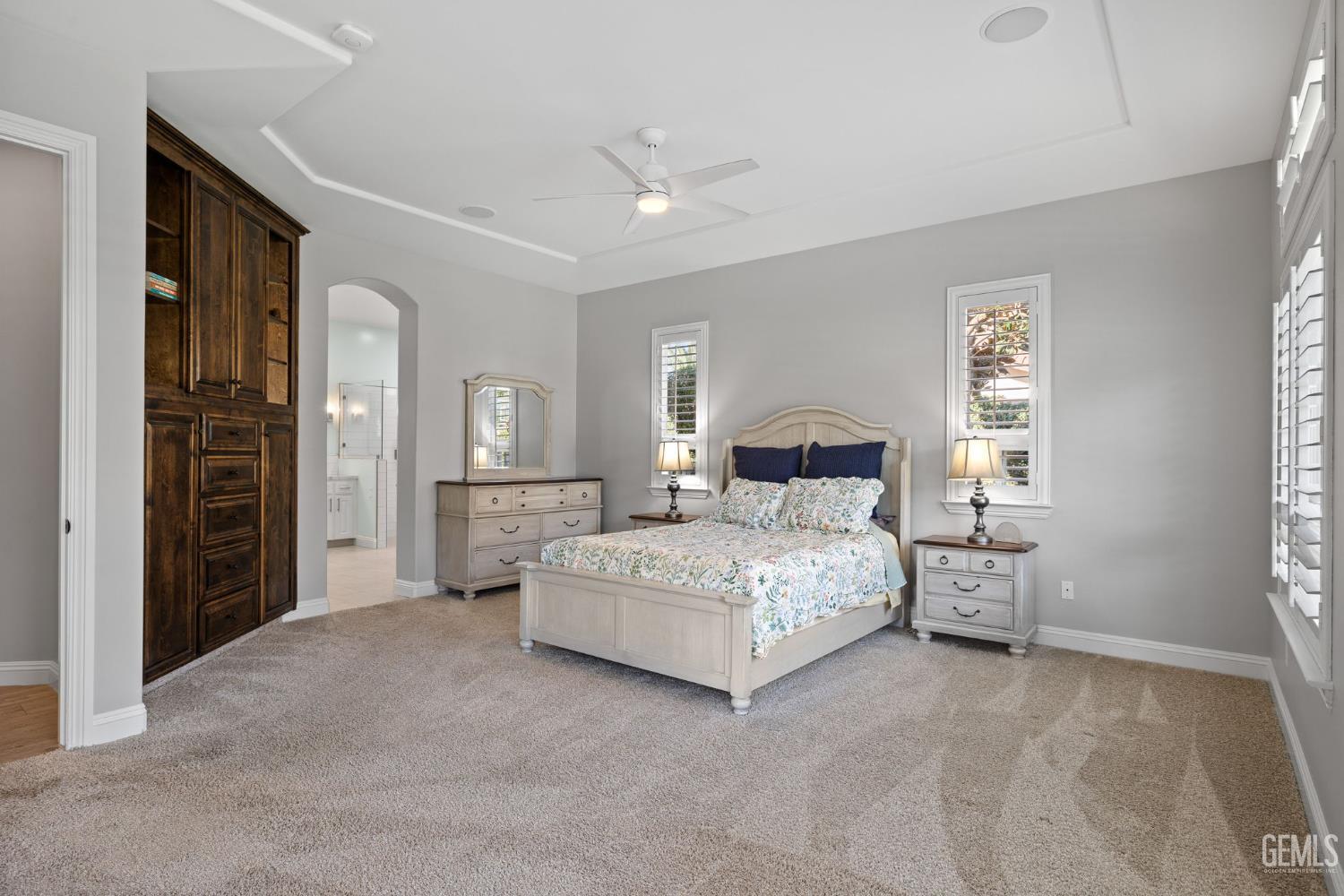 Bakersfield, California, 93314, United States, 5 Bedrooms Bedrooms, ,5 BathroomsBathrooms,Residential,For Sale,1948004