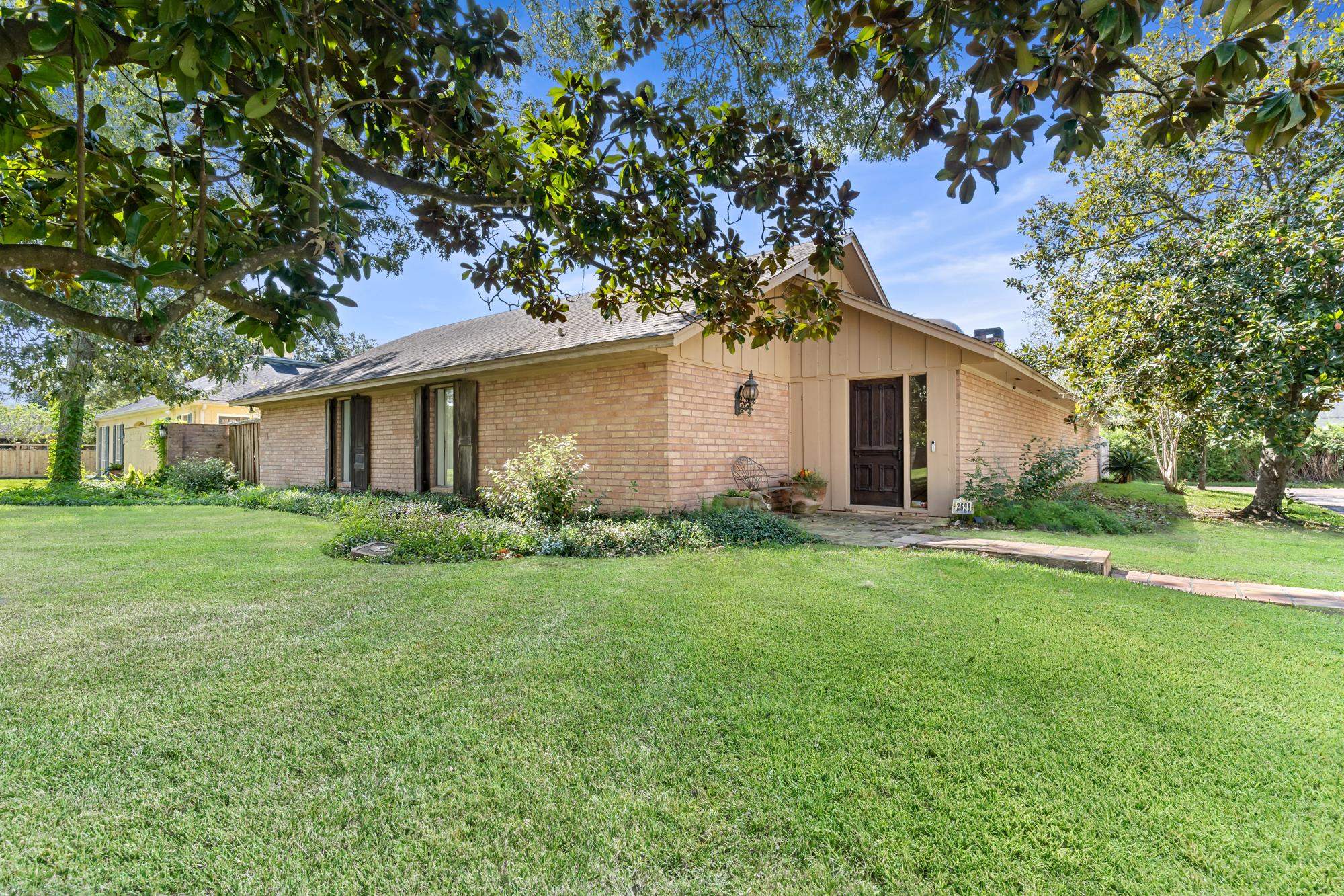 Thomas Rd, Beaumont, TX 77706