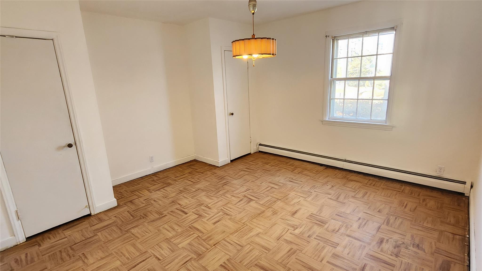 Malverne, New York, 11565, United States, 4 Bedrooms Bedrooms, ,2 BathroomsBathrooms,Residential,For Sale,1907627