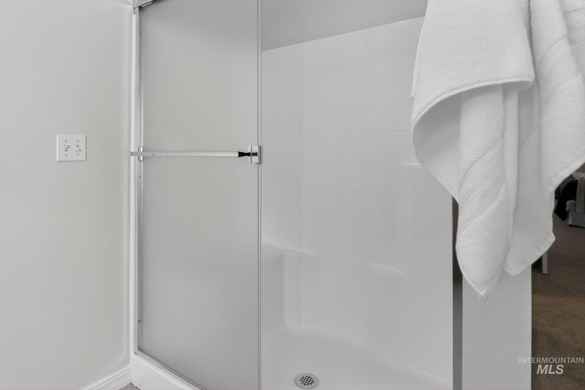 Meridian, Idaho, 83646, United States, 5 Bedrooms Bedrooms, ,Residential,For Sale,1985548