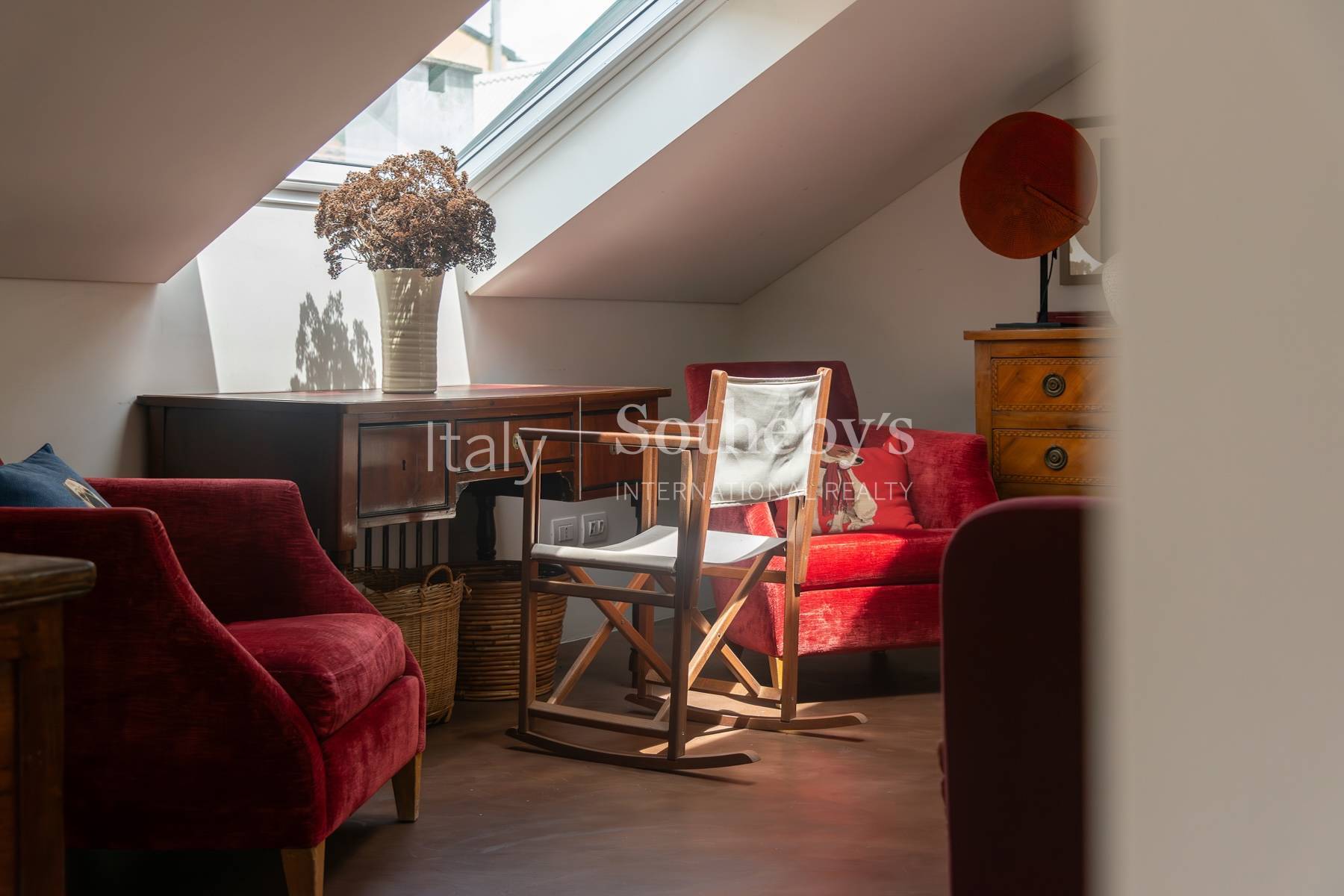  Refined residence in Milan