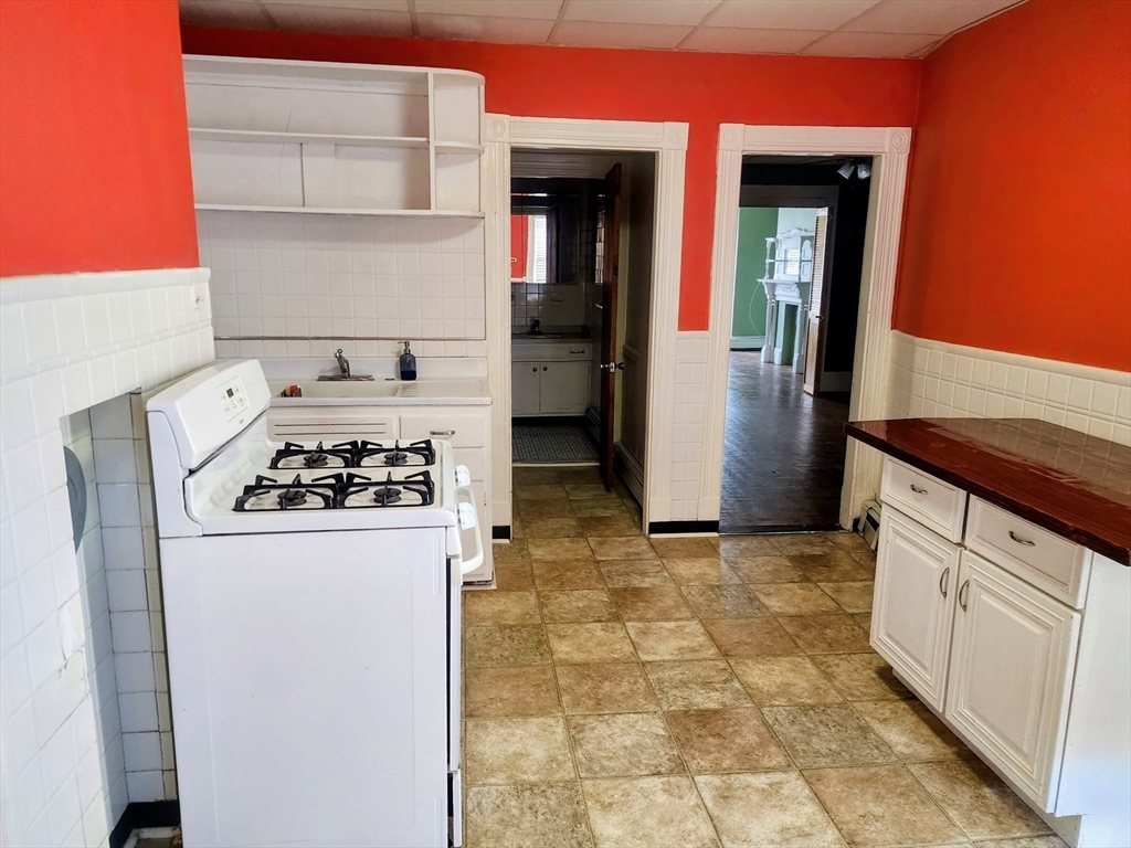 Boston, Massachusetts, 02128, United States, 4 Bedrooms Bedrooms, ,2 BathroomsBathrooms,Residential,For Sale,1975613