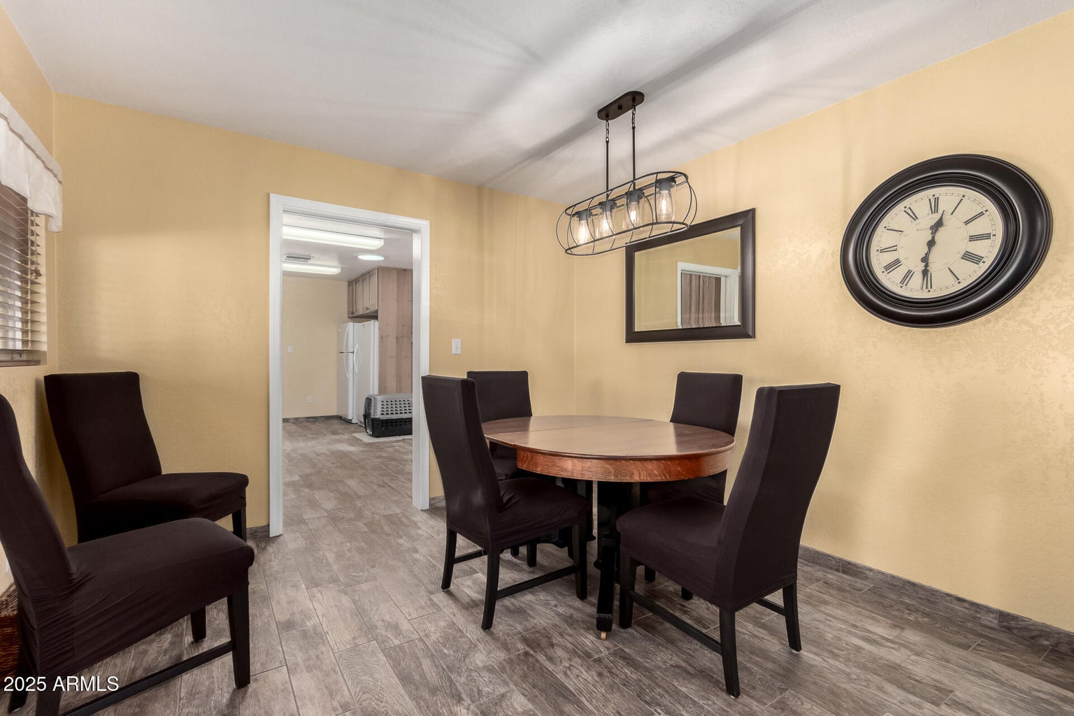 Chandler, Arizona, 85249, United States, 3 Bedrooms Bedrooms, ,2 BathroomsBathrooms,Residential,For Sale,1975354