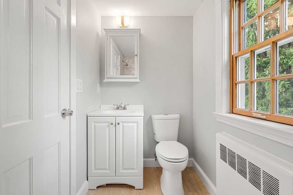 Framingham, Massachusetts, 01701, United States, 3 Bedrooms Bedrooms, ,2 BathroomsBathrooms,Residential,For Sale,1903802
