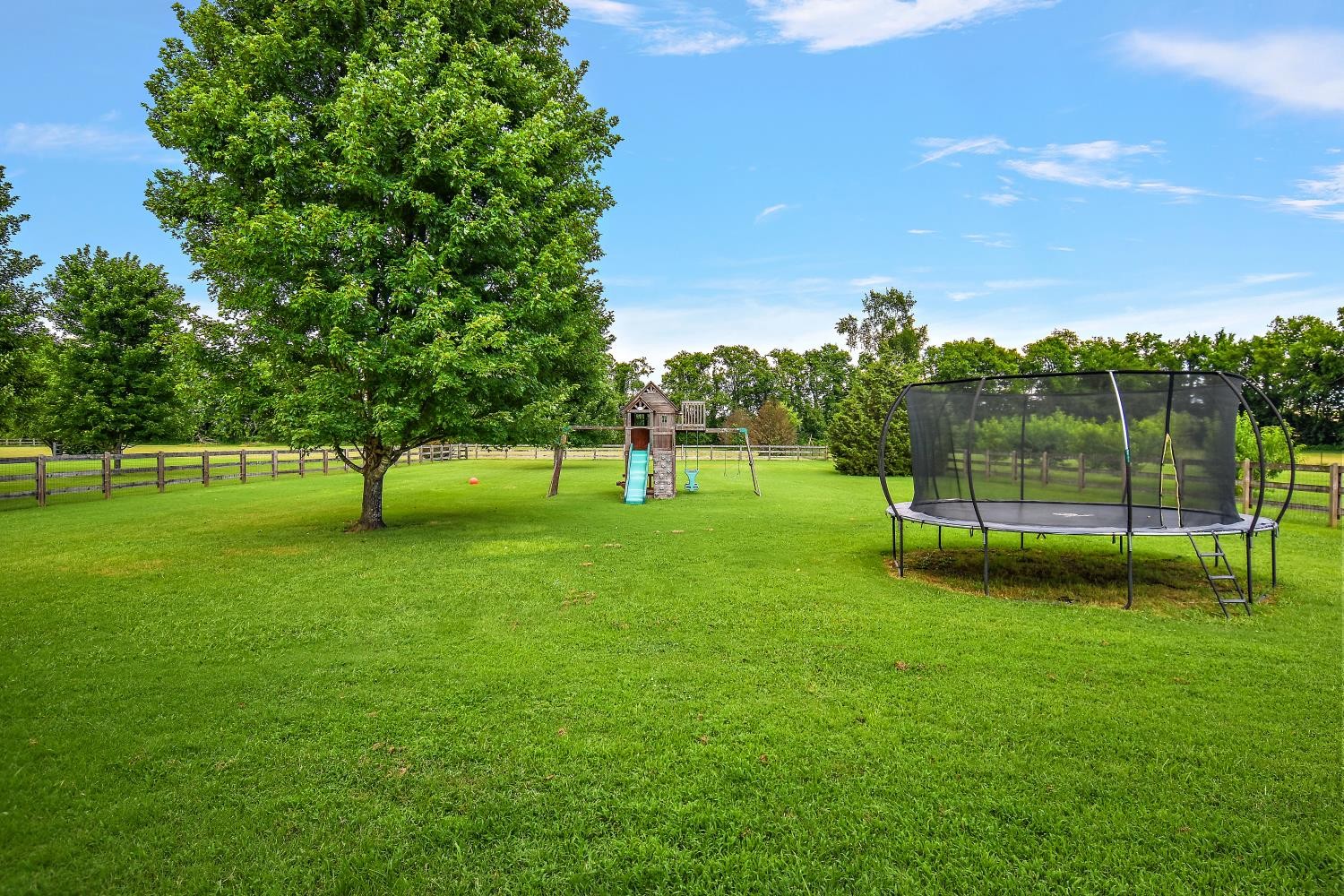 Mount Juliet, Tennessee, 37122, United States, 4 Bedrooms Bedrooms, ,3 BathroomsBathrooms,Residential,For Sale,1891571