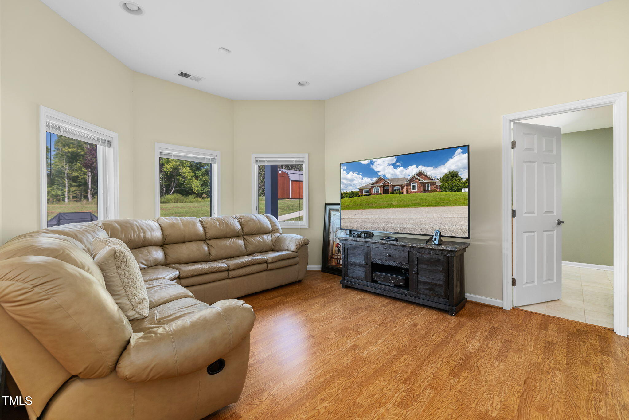 South Hill, Virginia, 23917, United States, 6 Bedrooms Bedrooms, ,5 BathroomsBathrooms,Residential,For Sale,1940439