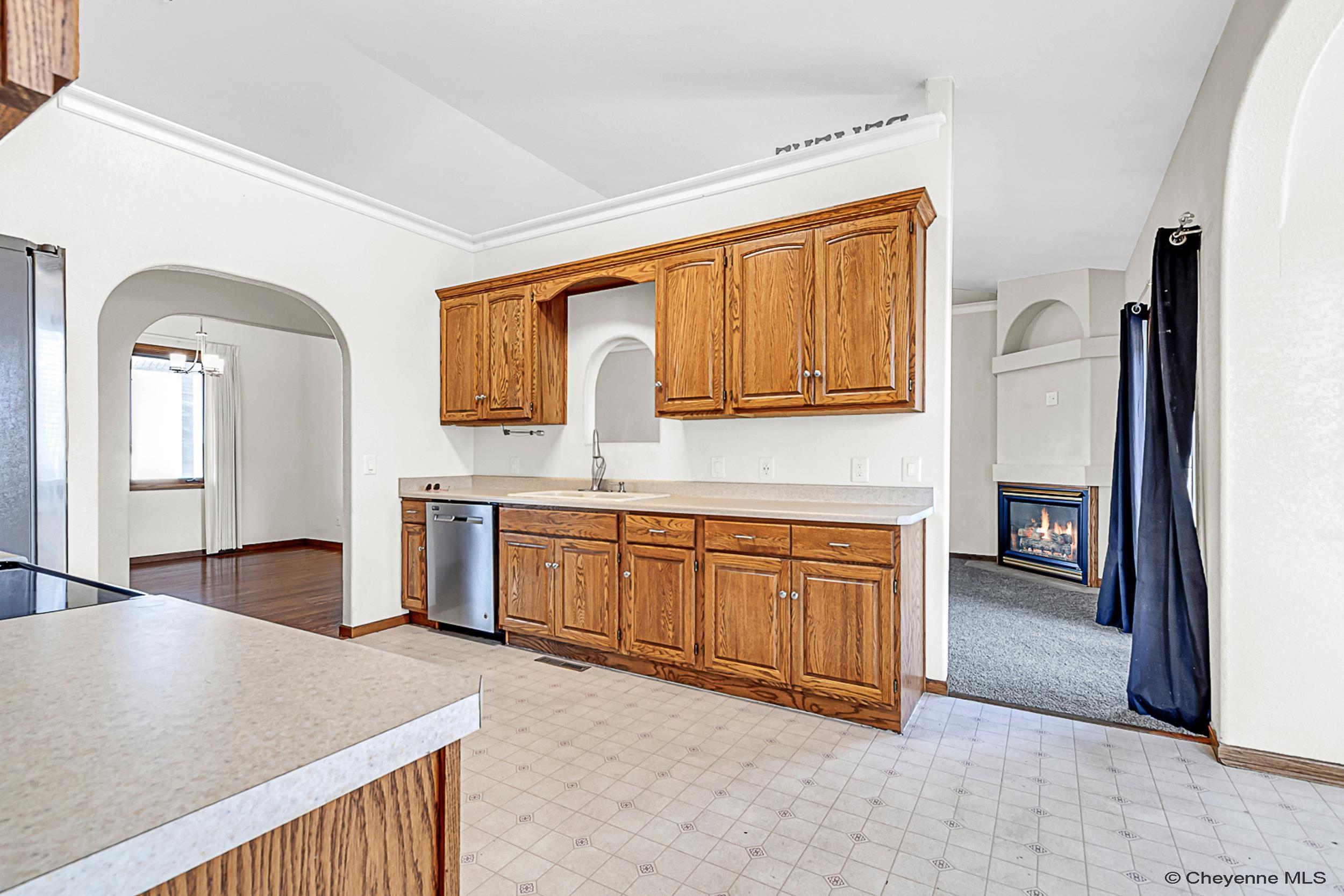 Cheyenne, Wyoming, 82009, United States, 6 Bedrooms Bedrooms, ,3 BathroomsBathrooms,Residential,For Sale,1918509