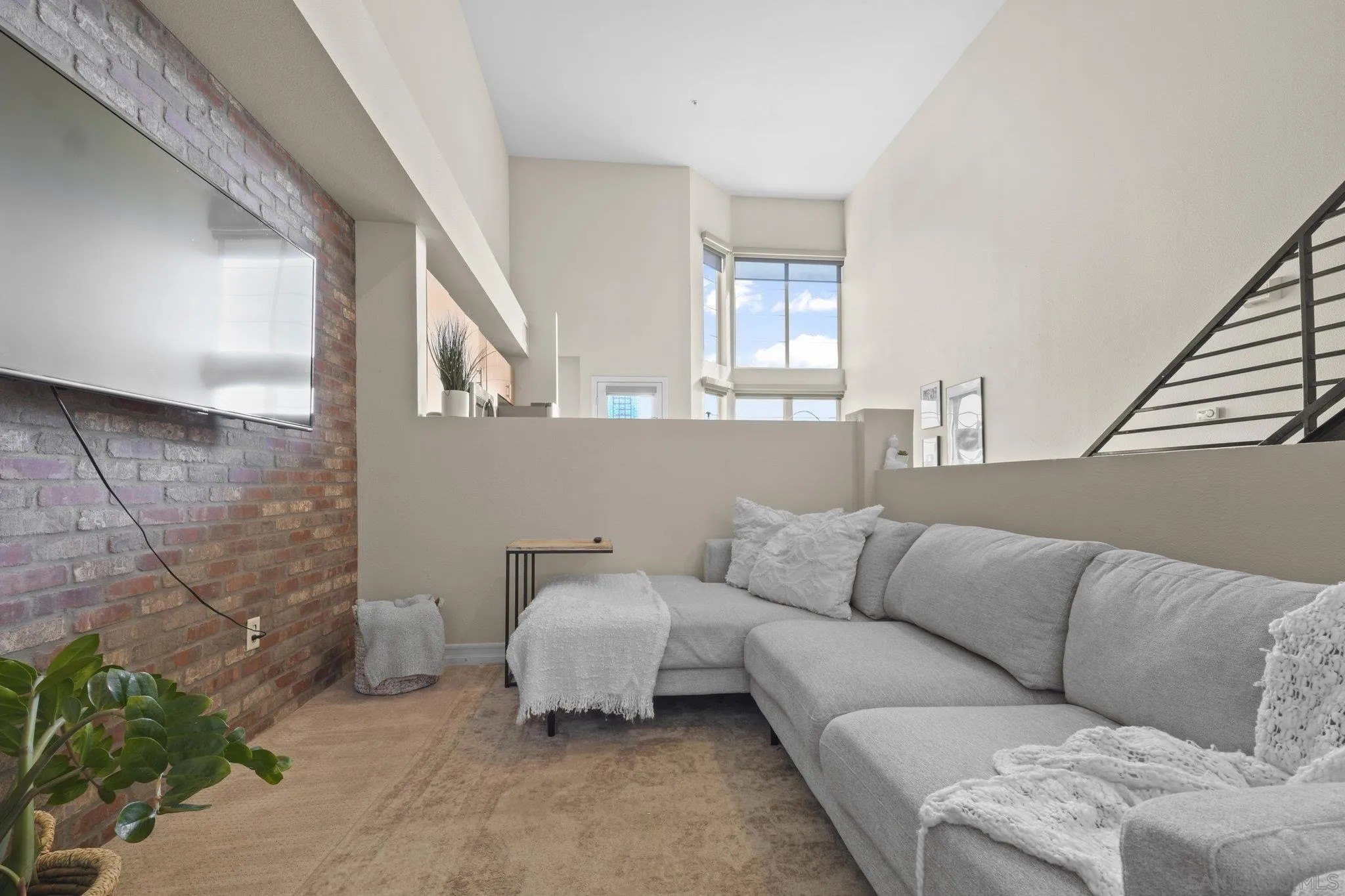 San Diego, California, 92101, United States, 1 Bedroom Bedrooms, ,1 BathroomBathrooms,Residential,For Sale,1951251