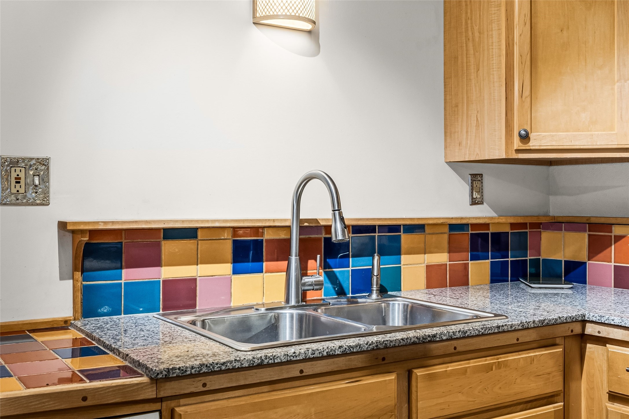  7641 Old Santa Fe Trail - 物件實景