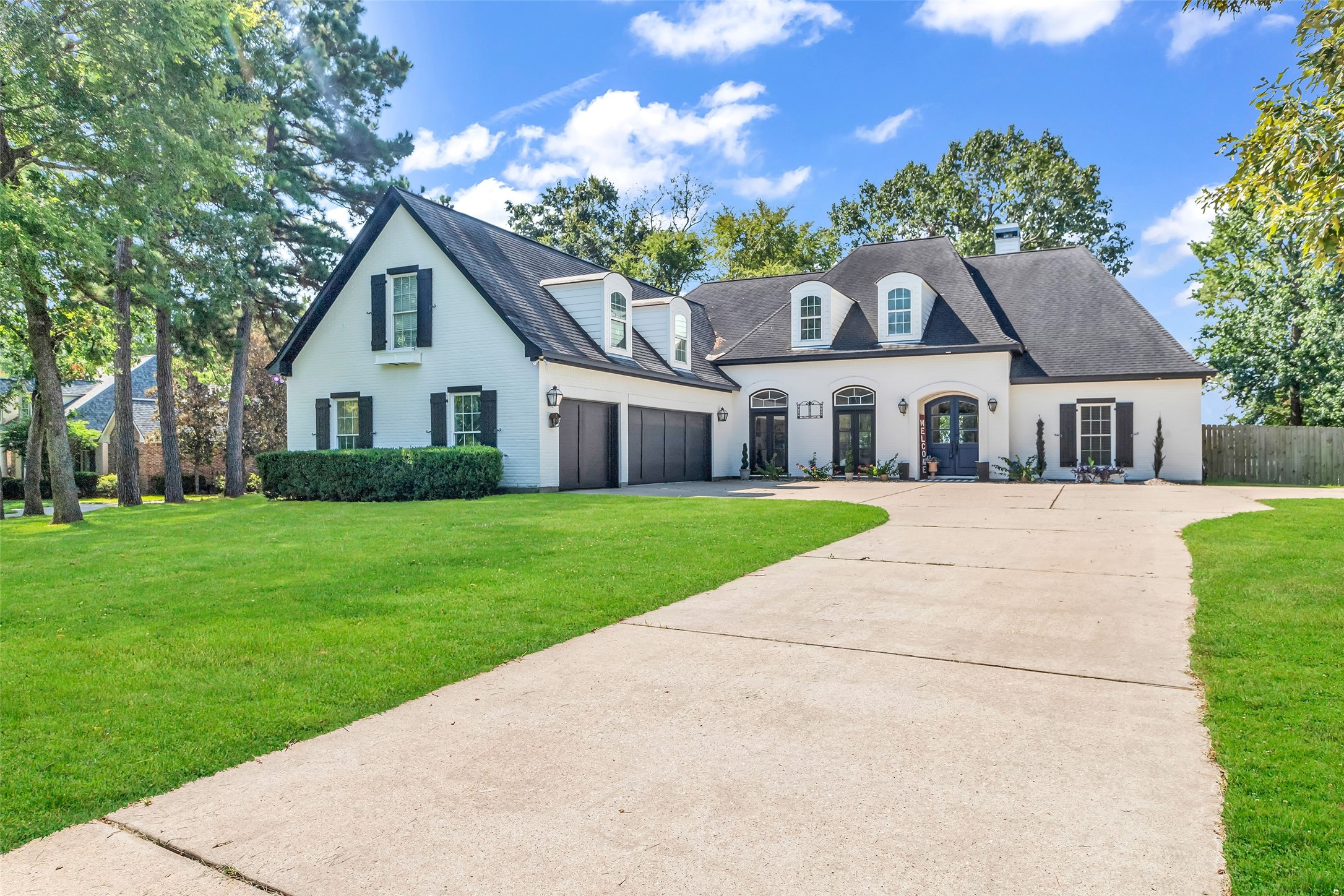 Montgomery, Texas, 77356, United States, 5 Bedrooms Bedrooms, ,6 BathroomsBathrooms,Residential,For Sale,1933569