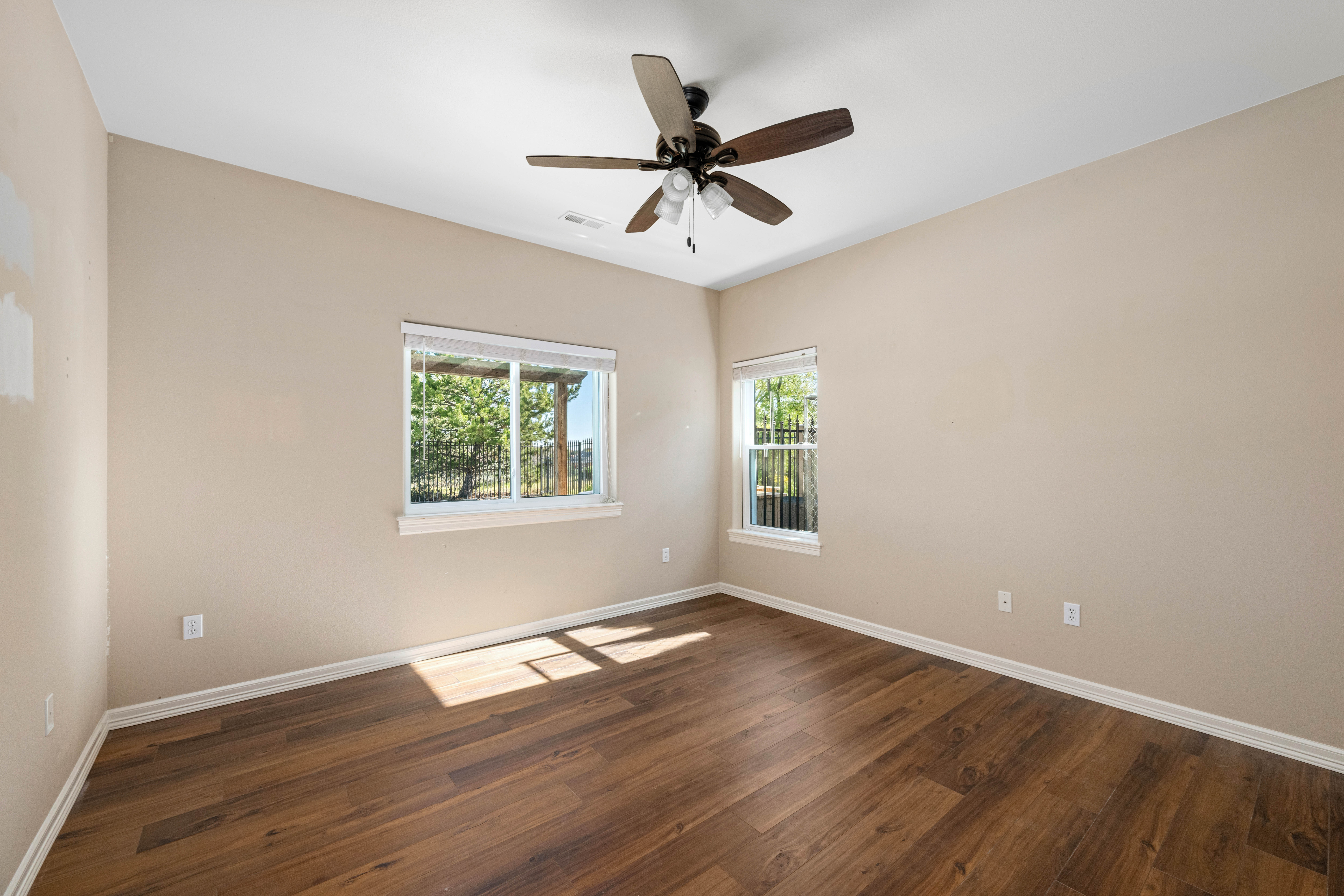  Pool, Course Frontage, Outdoor Kitchen &More - 物件實景