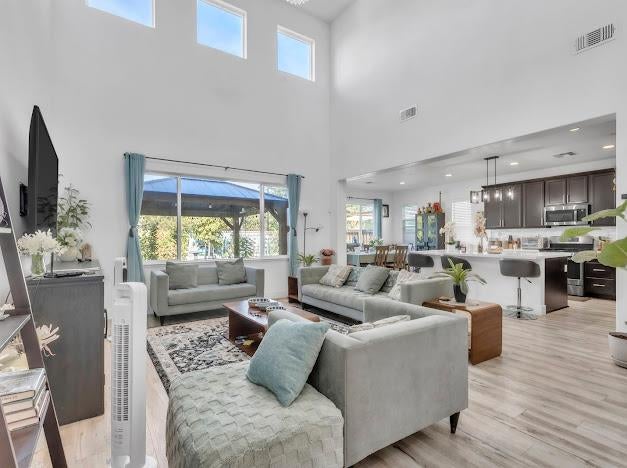 Lathrop, California, 95330, United States, 4 Bedrooms Bedrooms, ,3 BathroomsBathrooms,Residential,For Sale,1988018