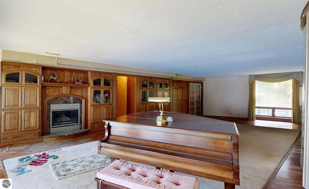 Lake Isabella, Michigan, 48893, United States, 3 Bedrooms Bedrooms, ,6 BathroomsBathrooms,Residential,For Sale,1903716