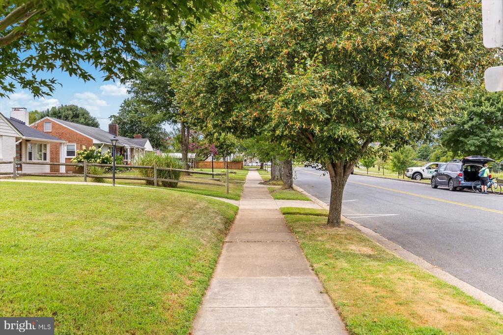 Fredericksburg, Virginia, 22401, United States, 3 Bedrooms Bedrooms, ,3 BathroomsBathrooms,Residential,For Sale,1903786