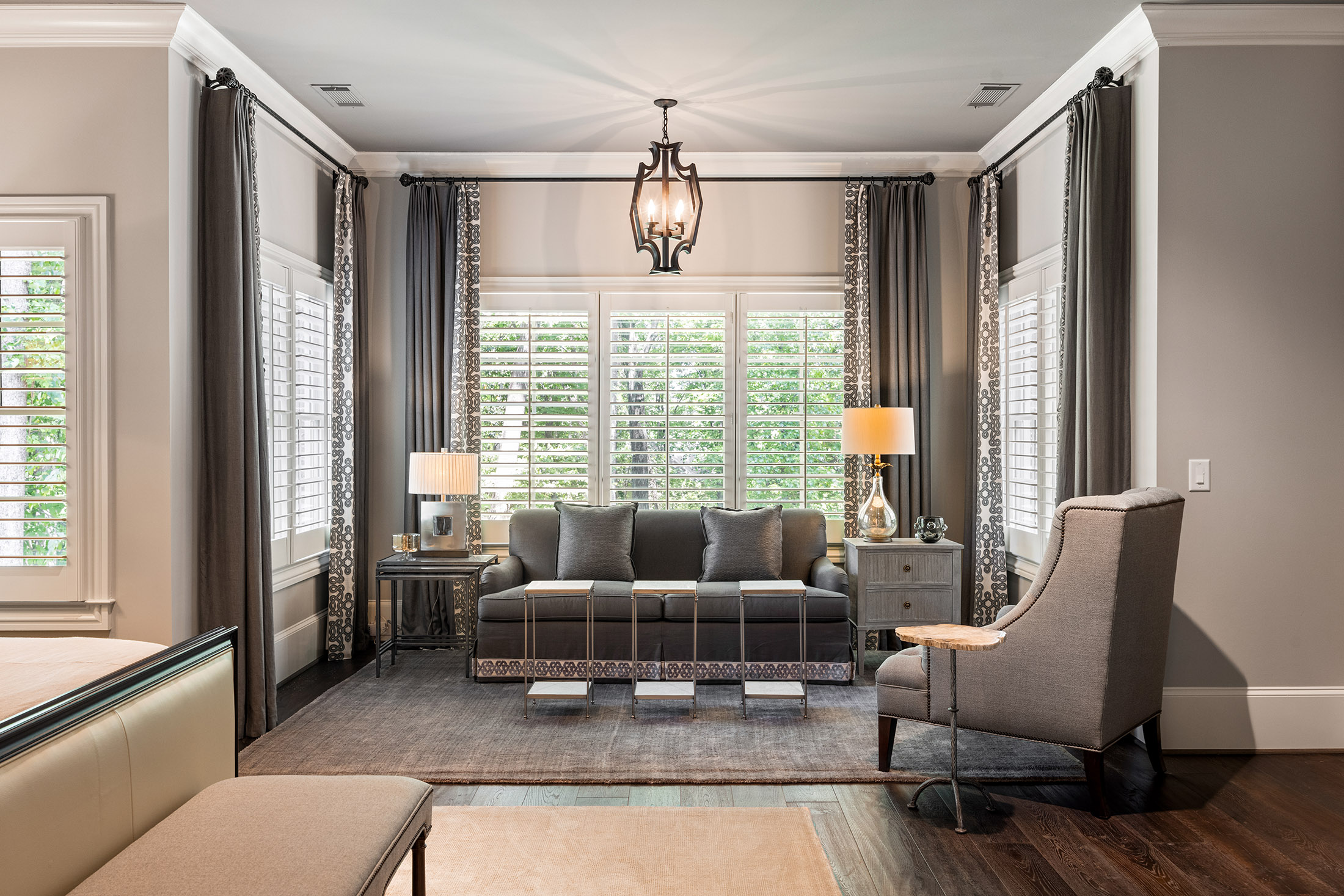  Buckhead Estate Pairs Architectural Presence with Richly Layered Interiors - 物件實景