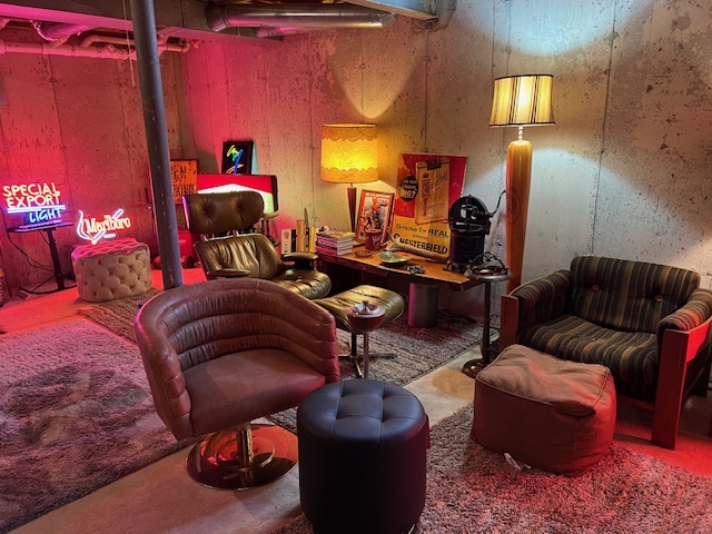 Aurora, Illinois, 60502, United States, 4 Bedrooms Bedrooms, ,3 BathroomsBathrooms,Residential,For Sale,1991569