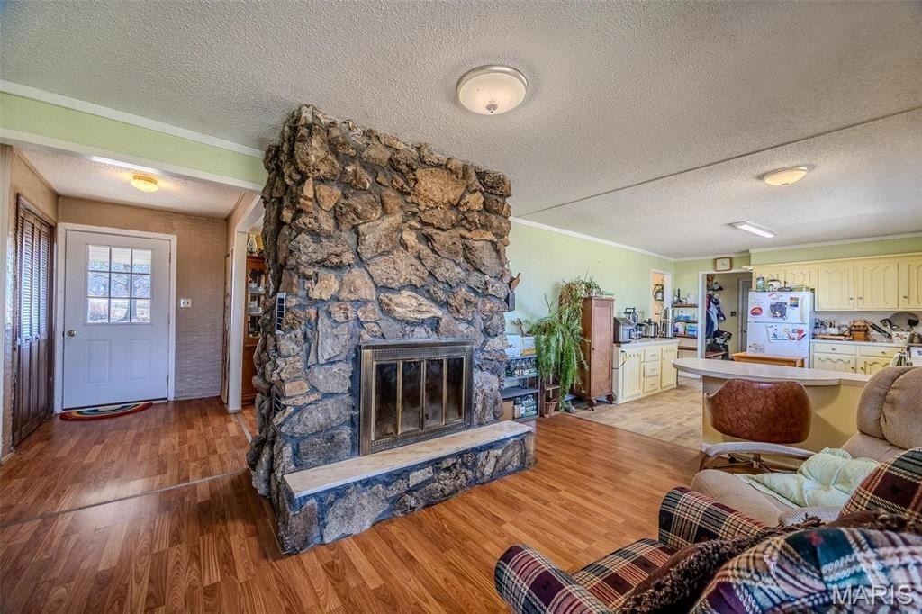 Lebanon, Missouri, 65536, United States, 5 Bedrooms Bedrooms, ,2 BathroomsBathrooms,Residential,For Sale,1922882