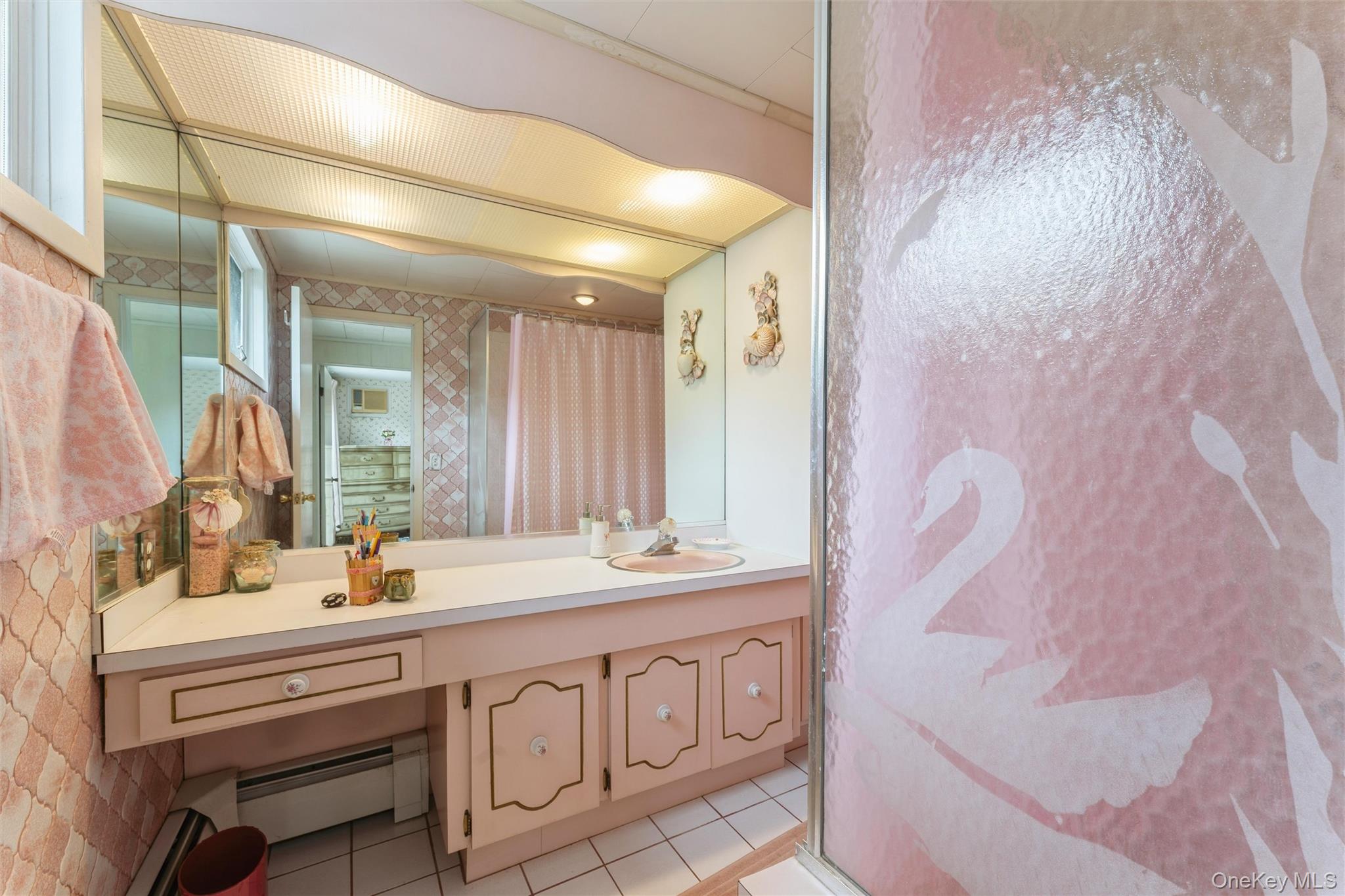 Williston Park, New York, 11596, United States, 3 Bedrooms Bedrooms, ,2 BathroomsBathrooms,Residential,For Sale,1960475