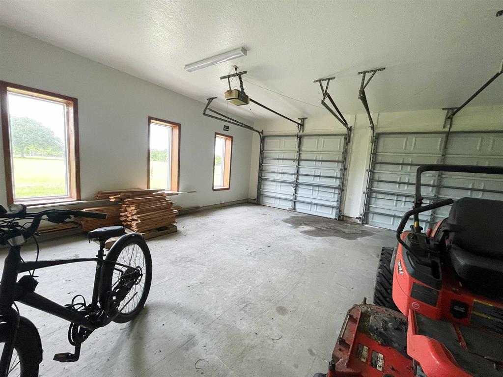 Winnie, Texas, 77665, United States, 4 Bedrooms Bedrooms, ,4 BathroomsBathrooms,Residential,For Sale,1918709