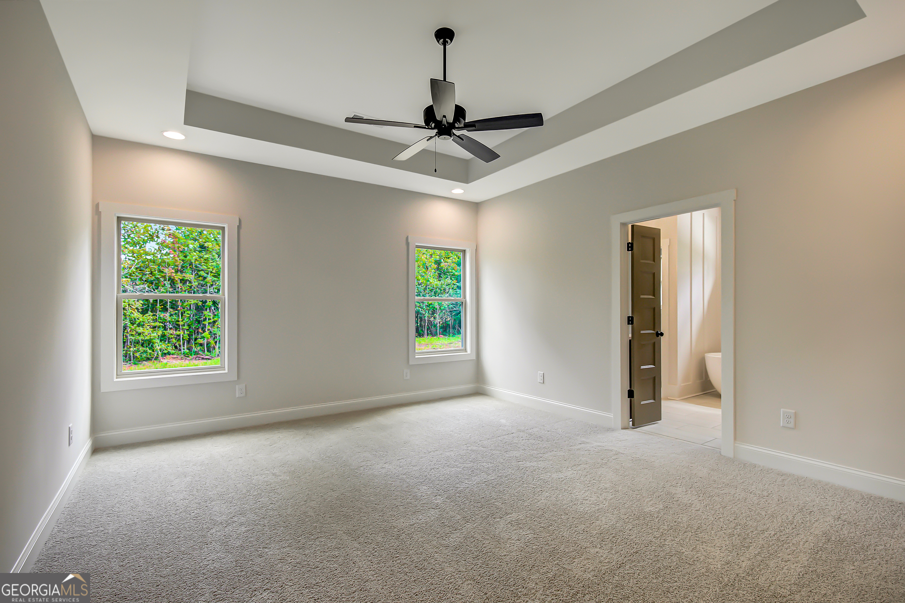 Senoia, Georgia, 30276, United States, 5 Bedrooms Bedrooms, ,4 BathroomsBathrooms,Residential,For Sale,1901806