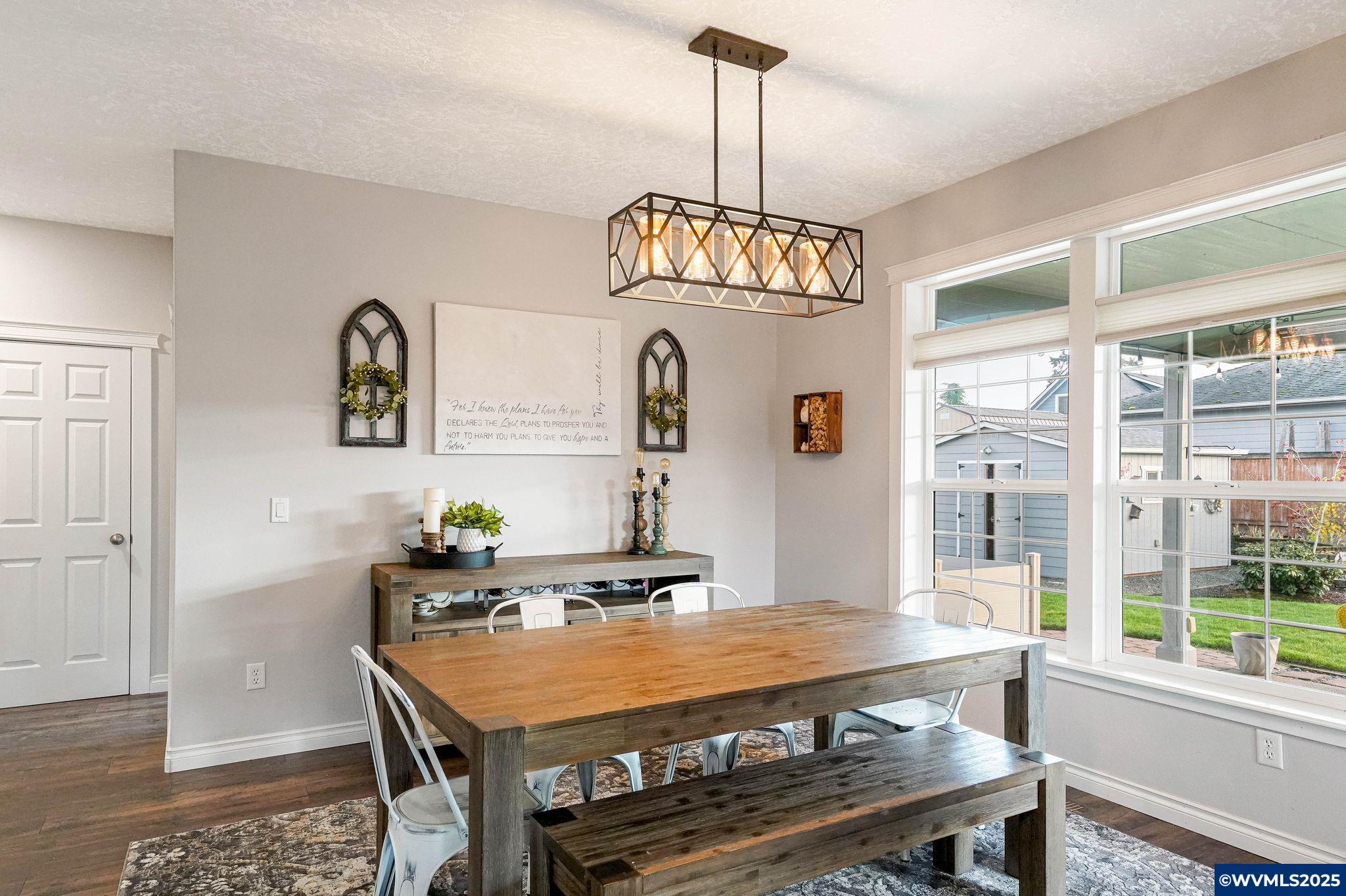 Albany, Oregon, 97321, United States, 3 Bedrooms Bedrooms, ,2 BathroomsBathrooms,Residential,For Sale,1992876